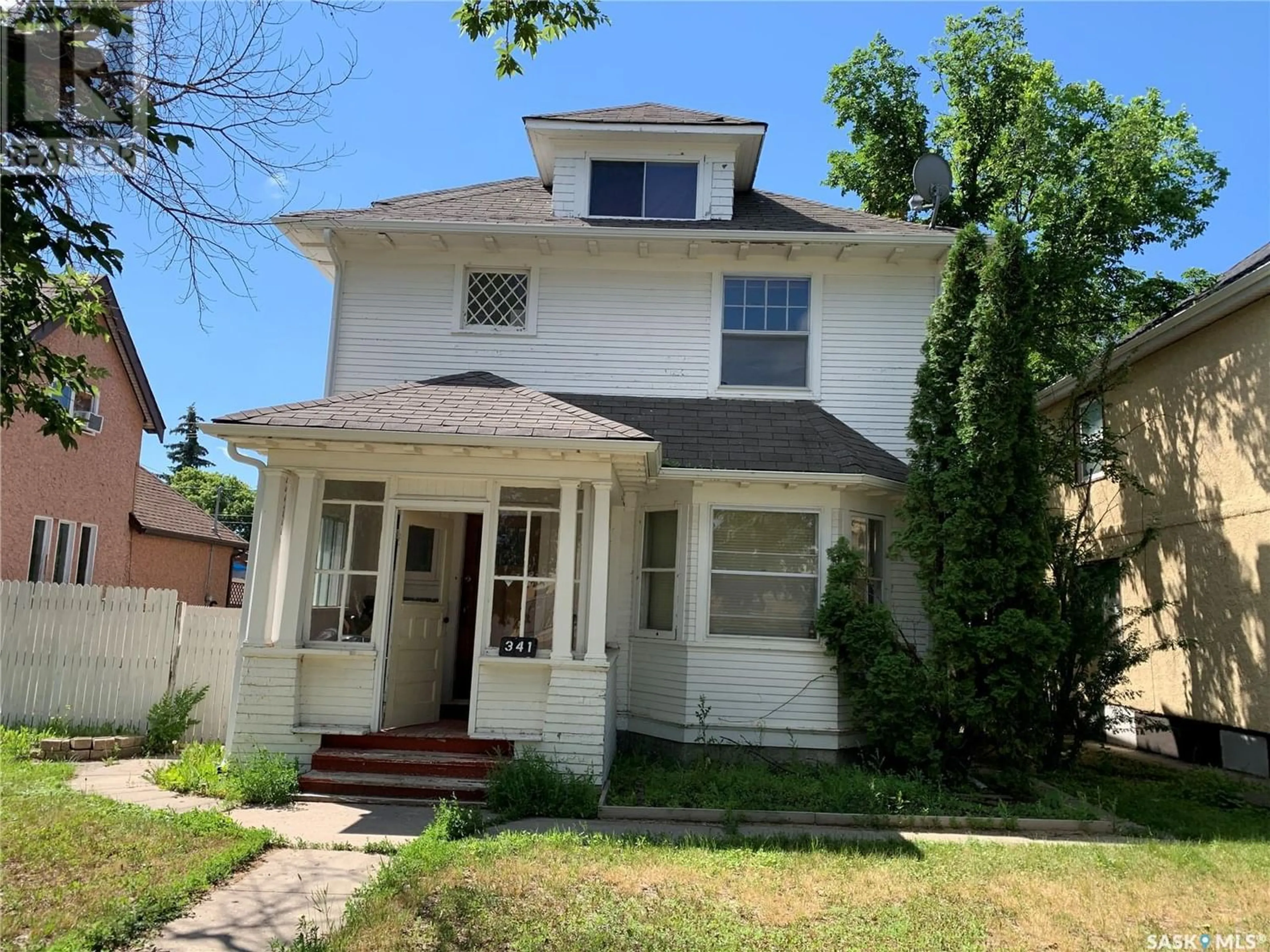 Frontside or backside of a home for 341 Ominica STREET W, Moose Jaw Saskatchewan S6H1X6