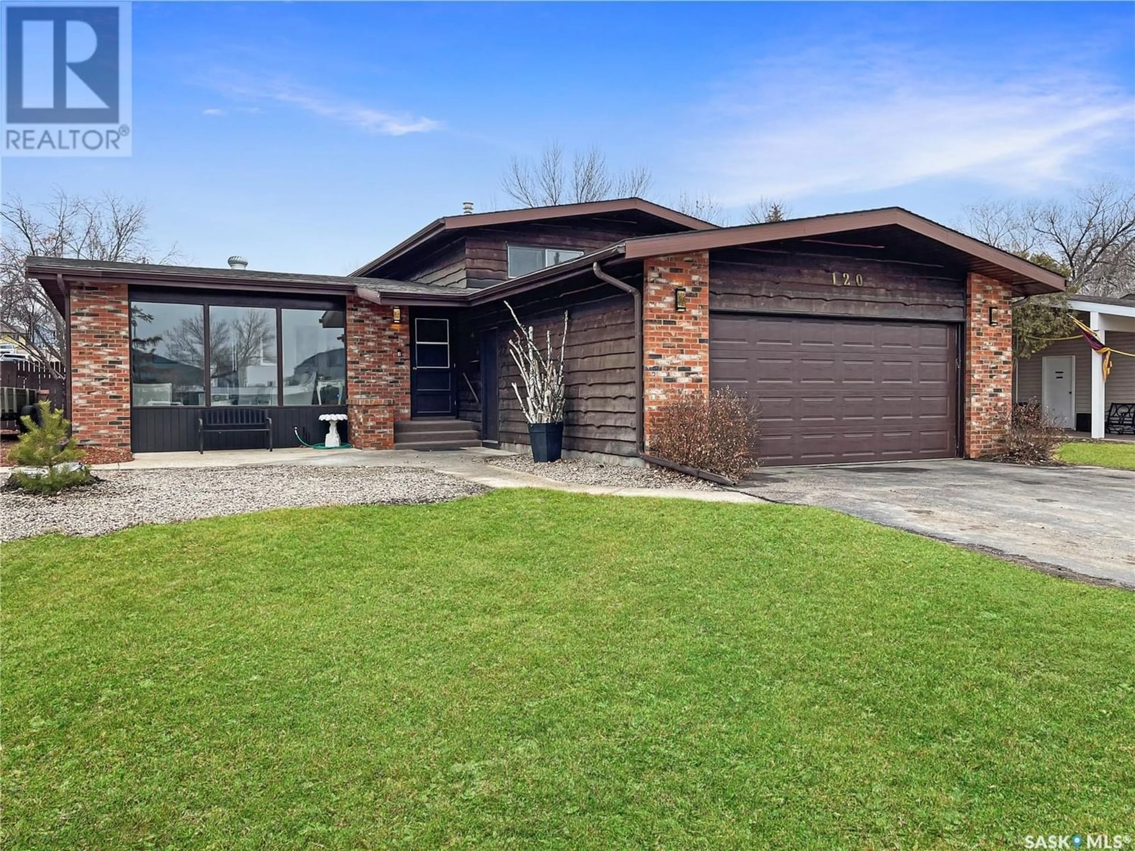 Home with brick exterior material for 120 Hayes DRIVE, Swift Current Saskatchewan S9H4E7