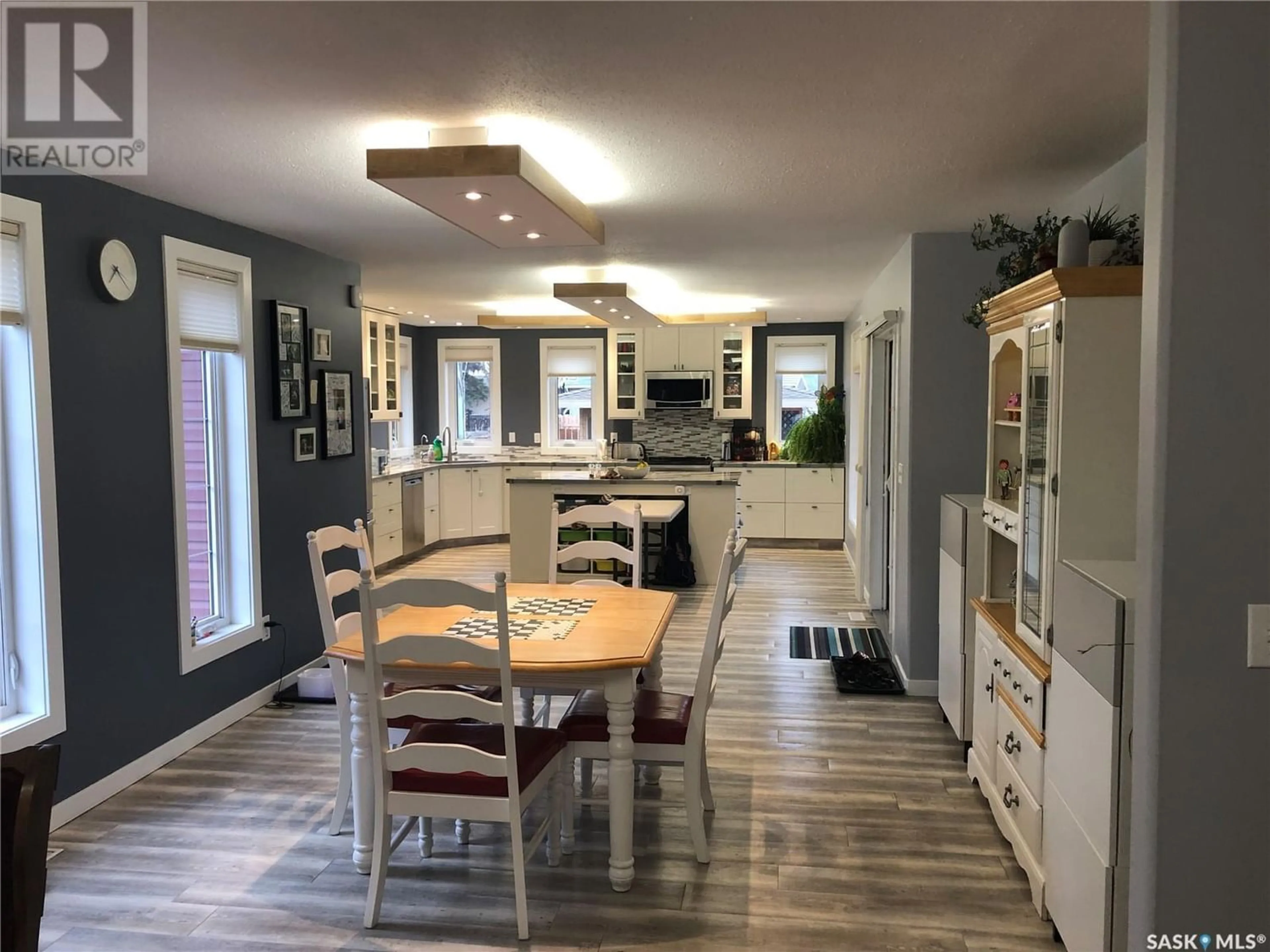 Open concept kitchen for 144 5th AVENUE E, Unity Saskatchewan S0K4L0