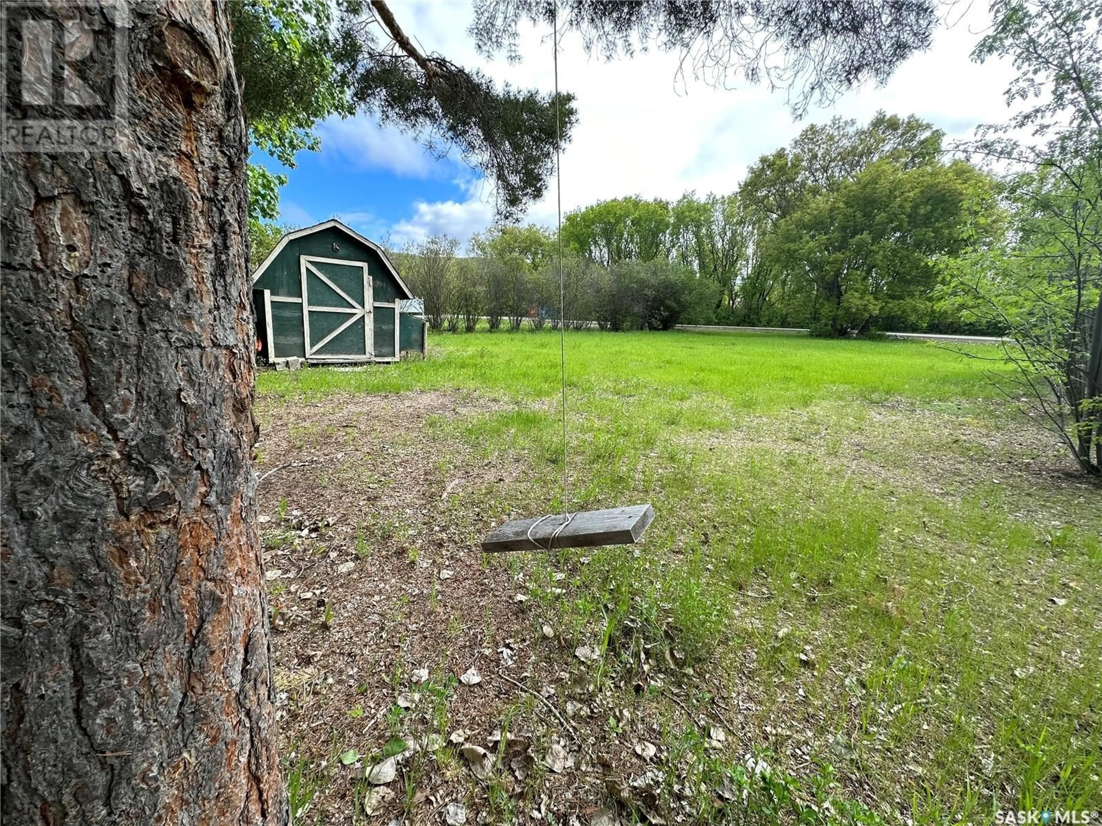 Shed for 28 OAK BAY, Round Lake Saskatchewan S0A3Y0