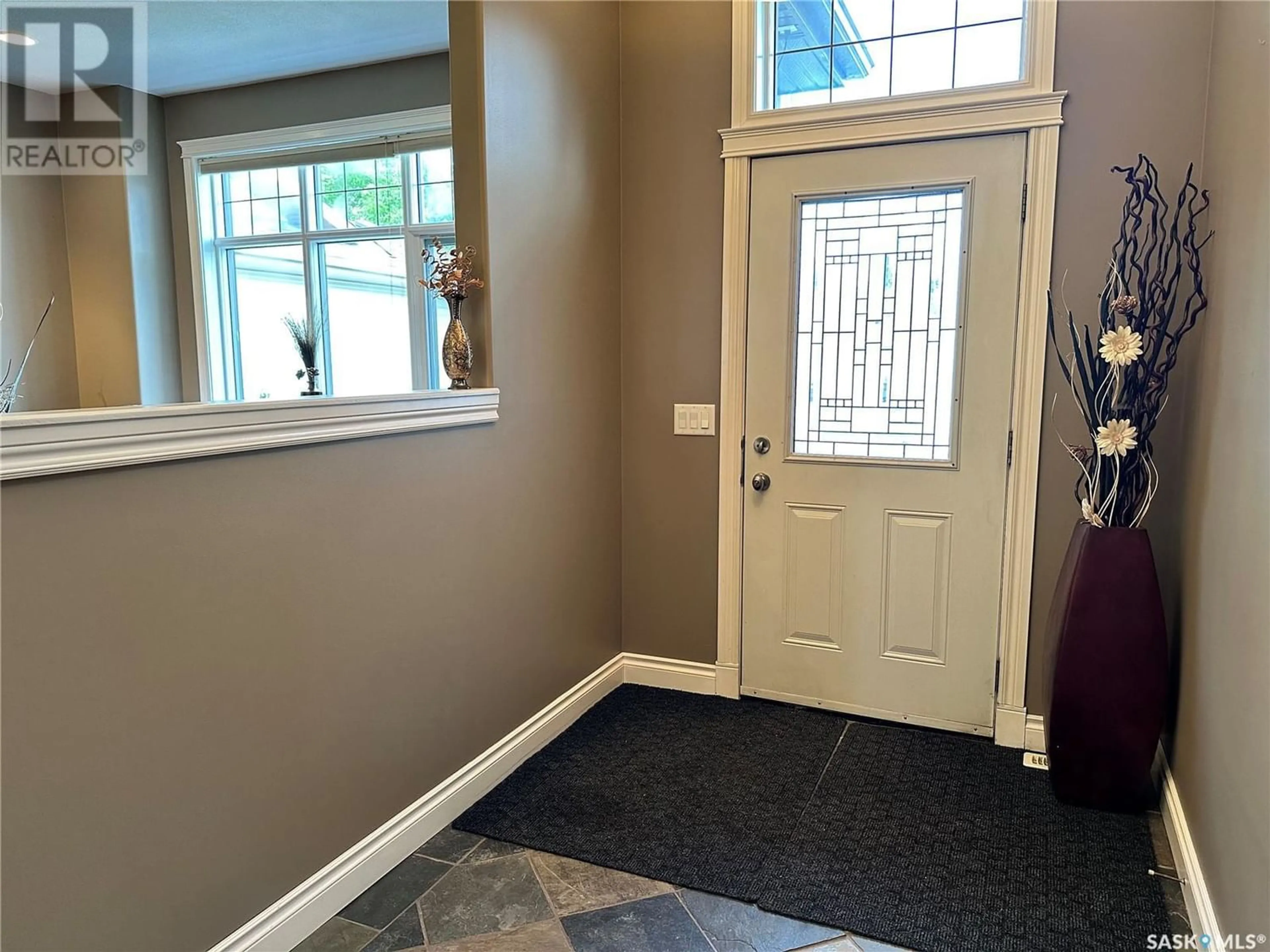 Indoor entryway for 727 12th STREET, Humboldt Saskatchewan S0K2A0