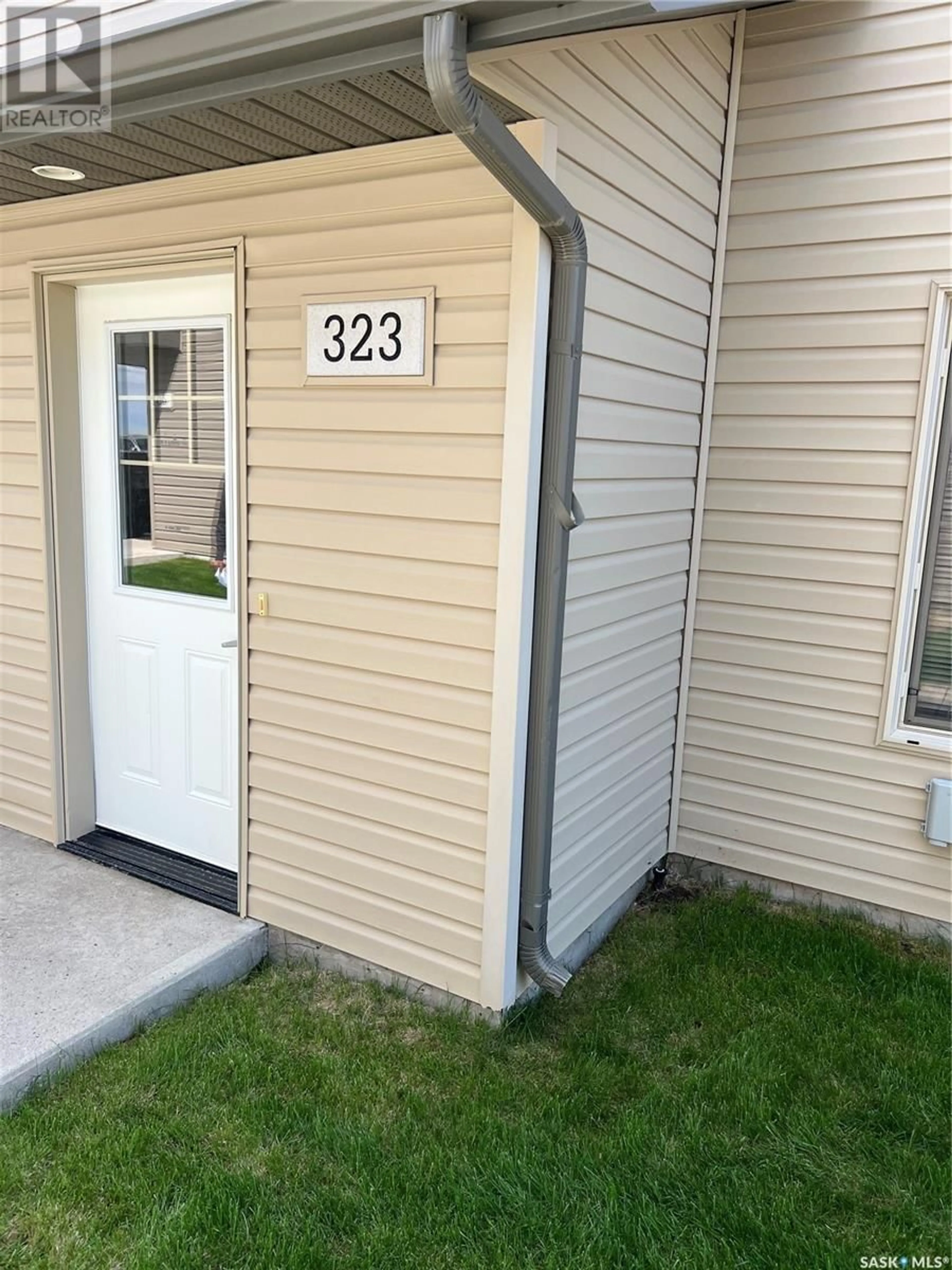 A pic from exterior of the house or condo for 323 700 BATTLEFORD TRAIL, Swift Current Saskatchewan S9H4V9
