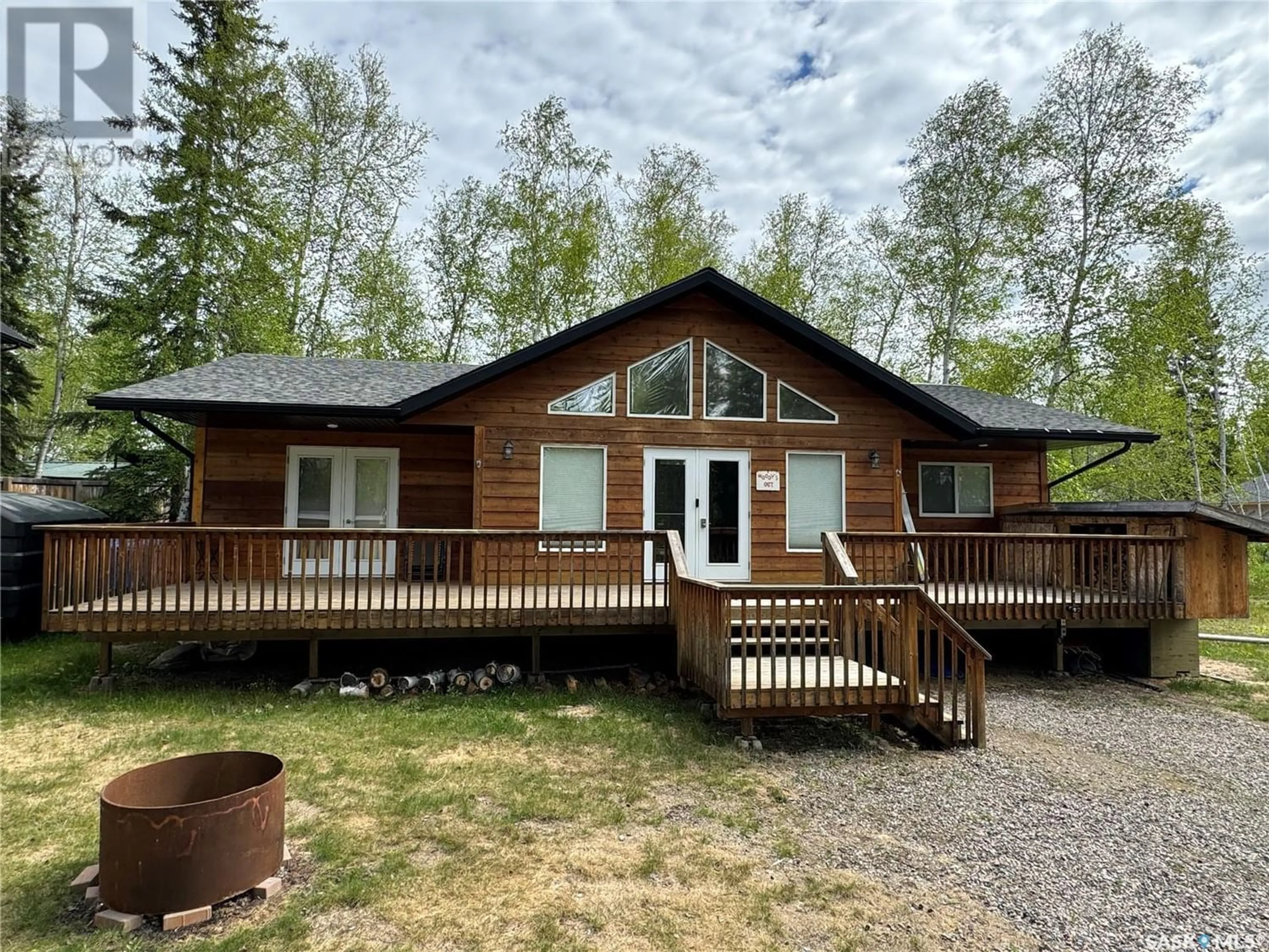 Cottage for 2 307 Birch STREET, Lac La Ronge Saskatchewan S0J1L0