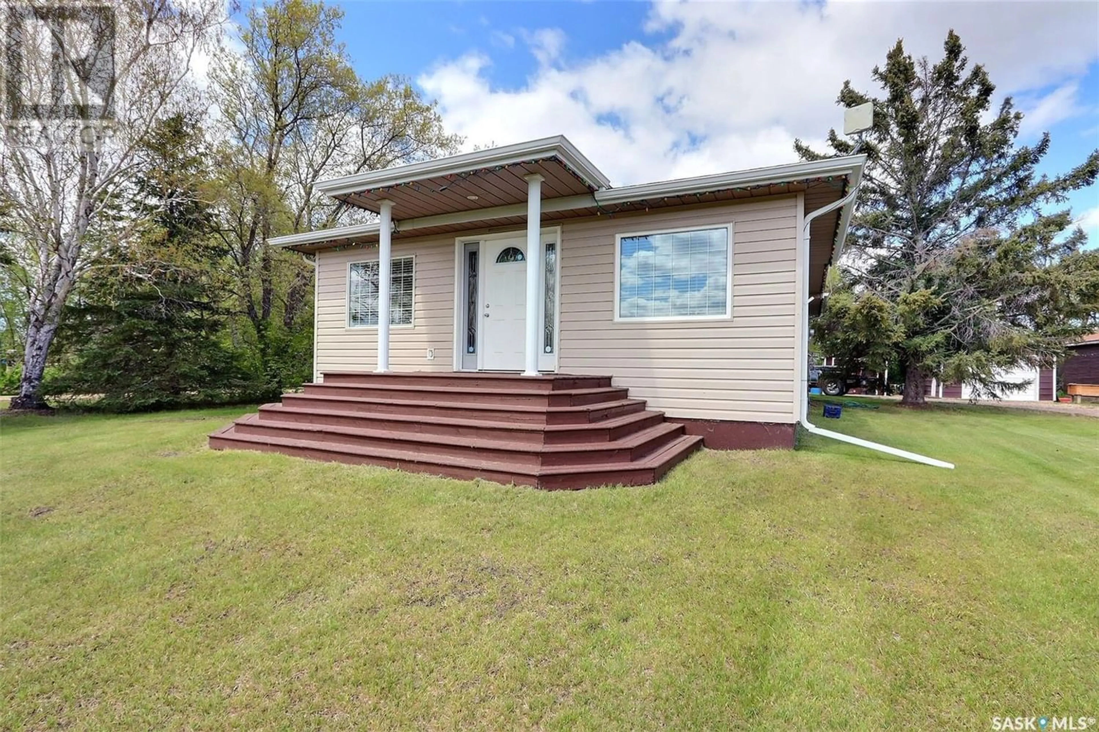 Home with vinyl exterior material for 1 Railway AVENUE, Birch Hills Rm No. 460 Saskatchewan S0J0G0