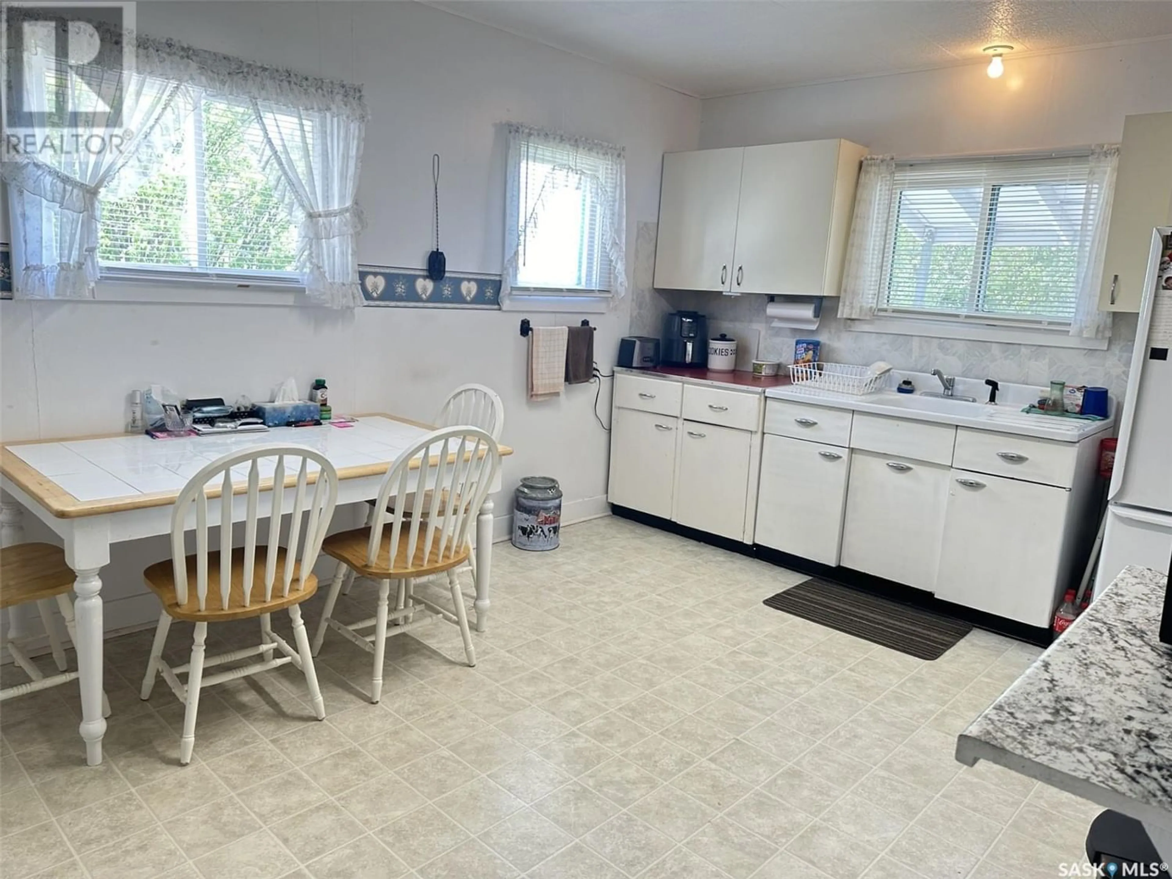 Standard kitchen for 9 Hume STREET, Griffin Saskatchewan S0C1G0