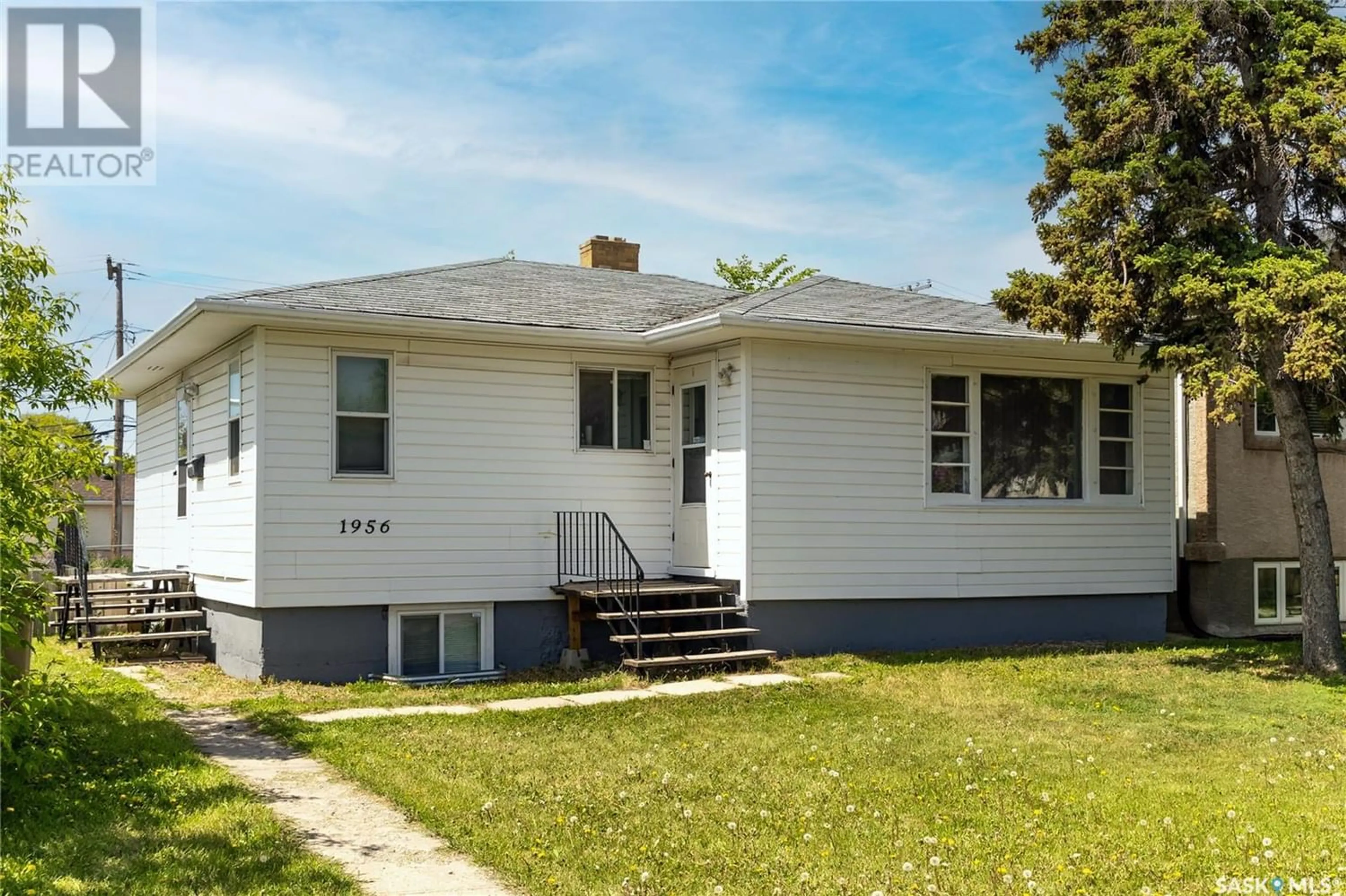 Frontside or backside of a home for 1956 Reynolds STREET, Regina Saskatchewan S4N3M7