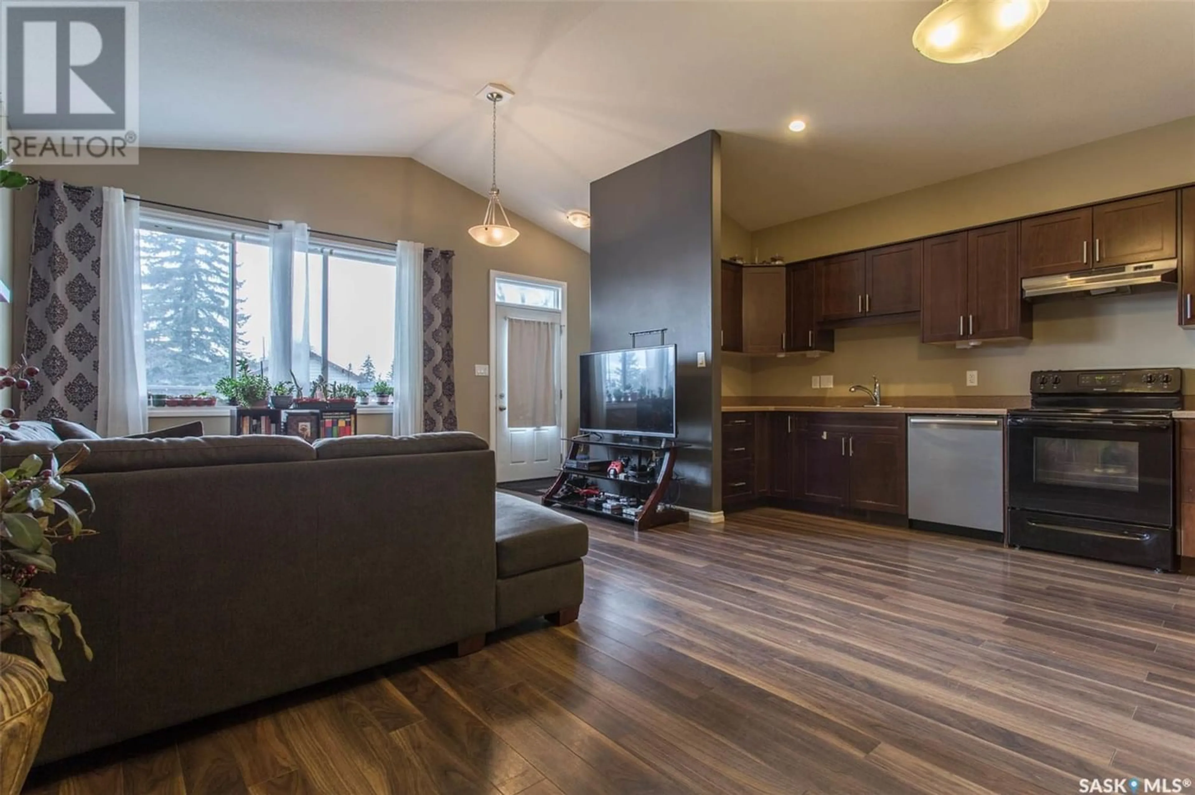 Living room for 373 Halifax STREET, Regina Saskatchewan S4R1T1