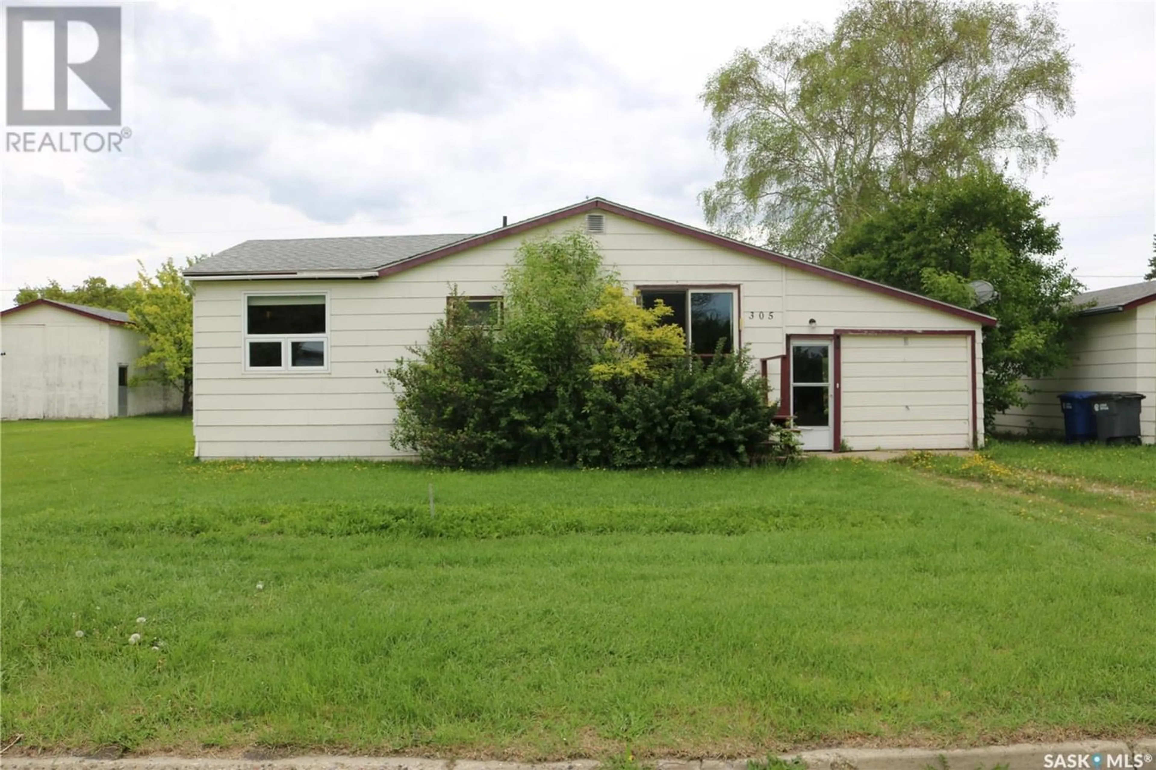 Frontside or backside of a home for 305 Cross STREET, Maryfield Saskatchewan S0G3K0