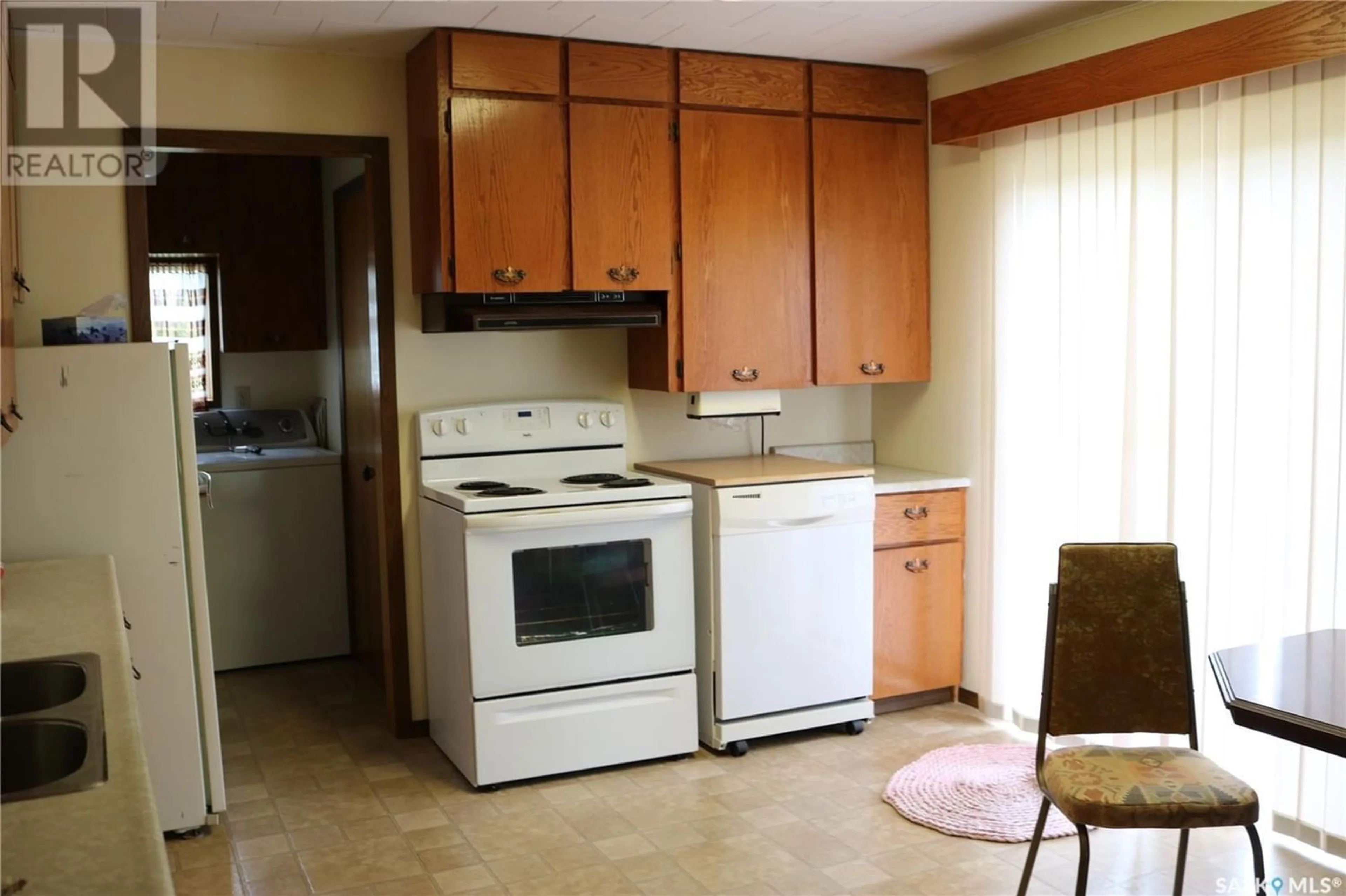 Standard kitchen, unknown floor, cottage for 305 Cross STREET, Maryfield Saskatchewan S0G3K0