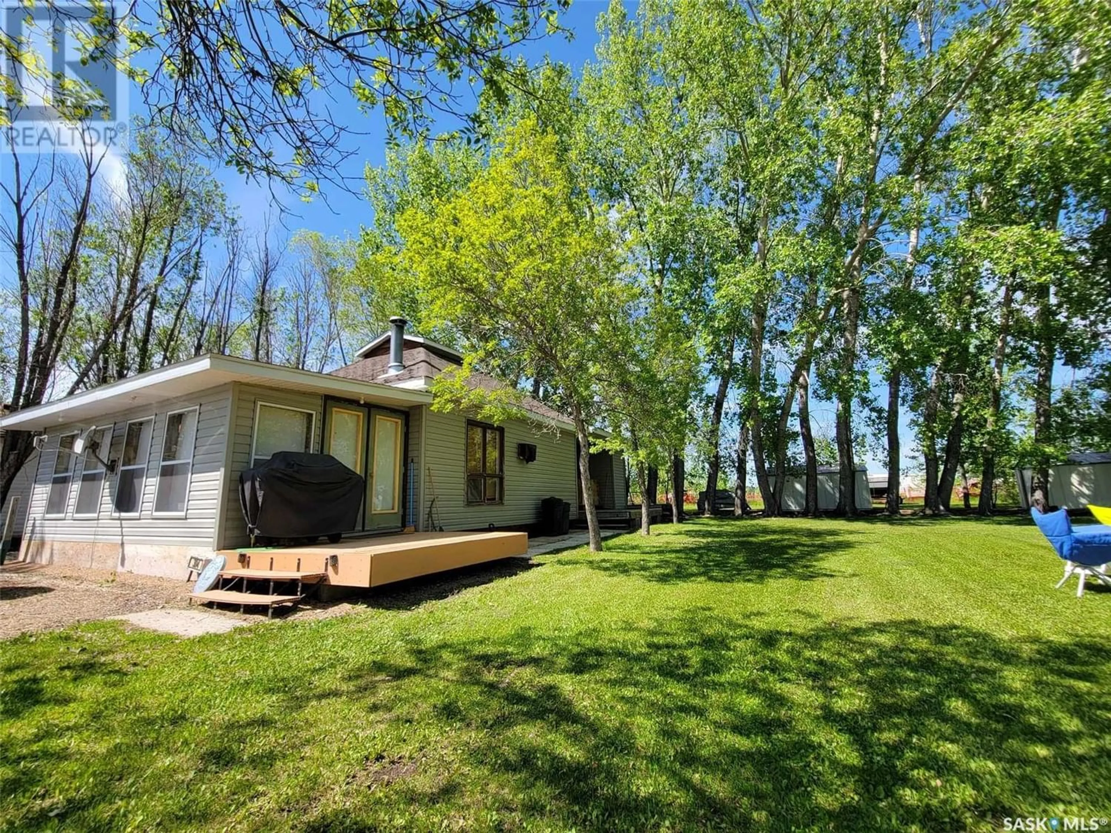 Cottage for 304 Queen STREET, Burgis Beach Saskatchewan S0A0L0