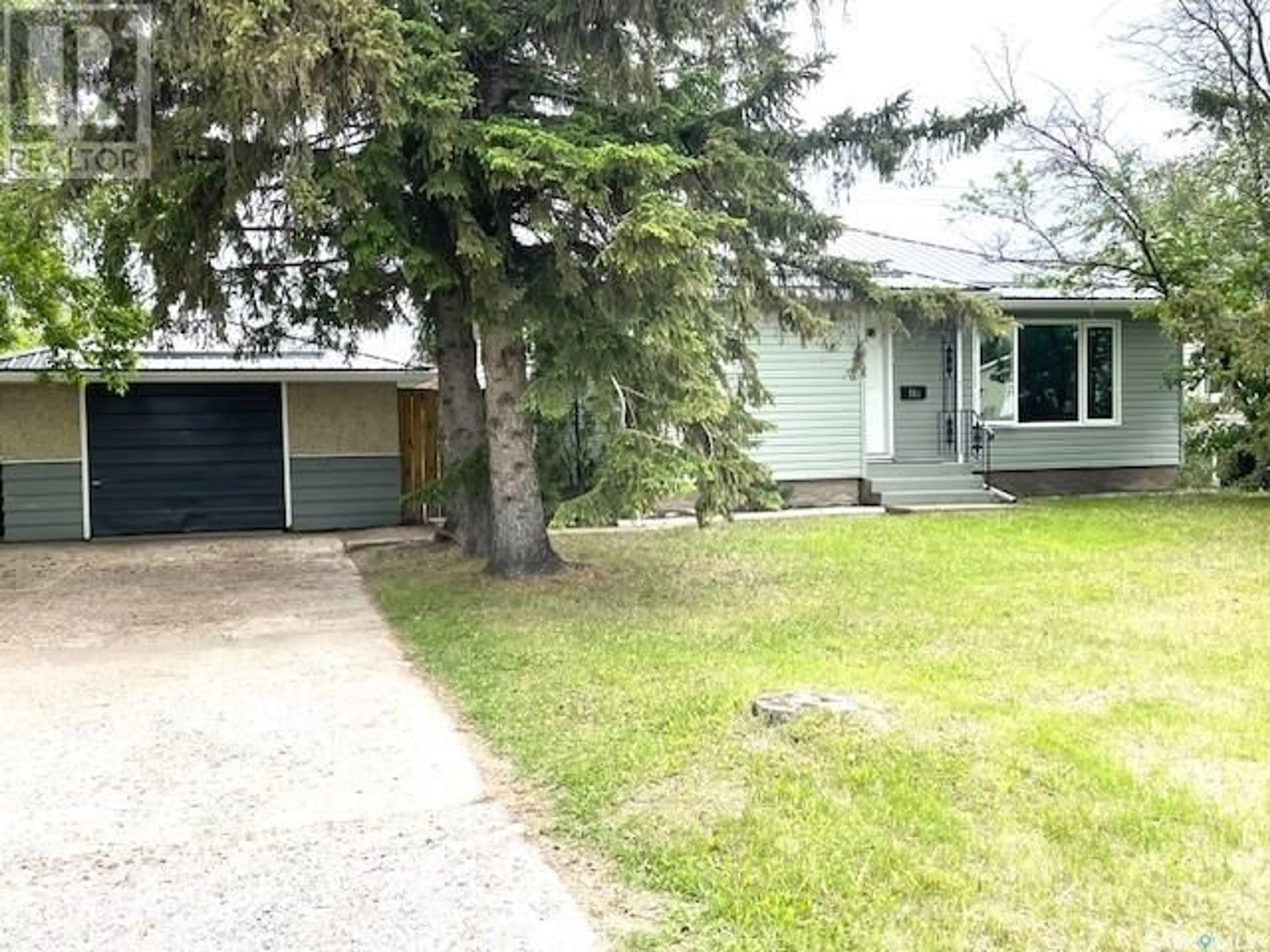 Outside view for 311 26th STREET, Battleford Saskatchewan S0M0E0