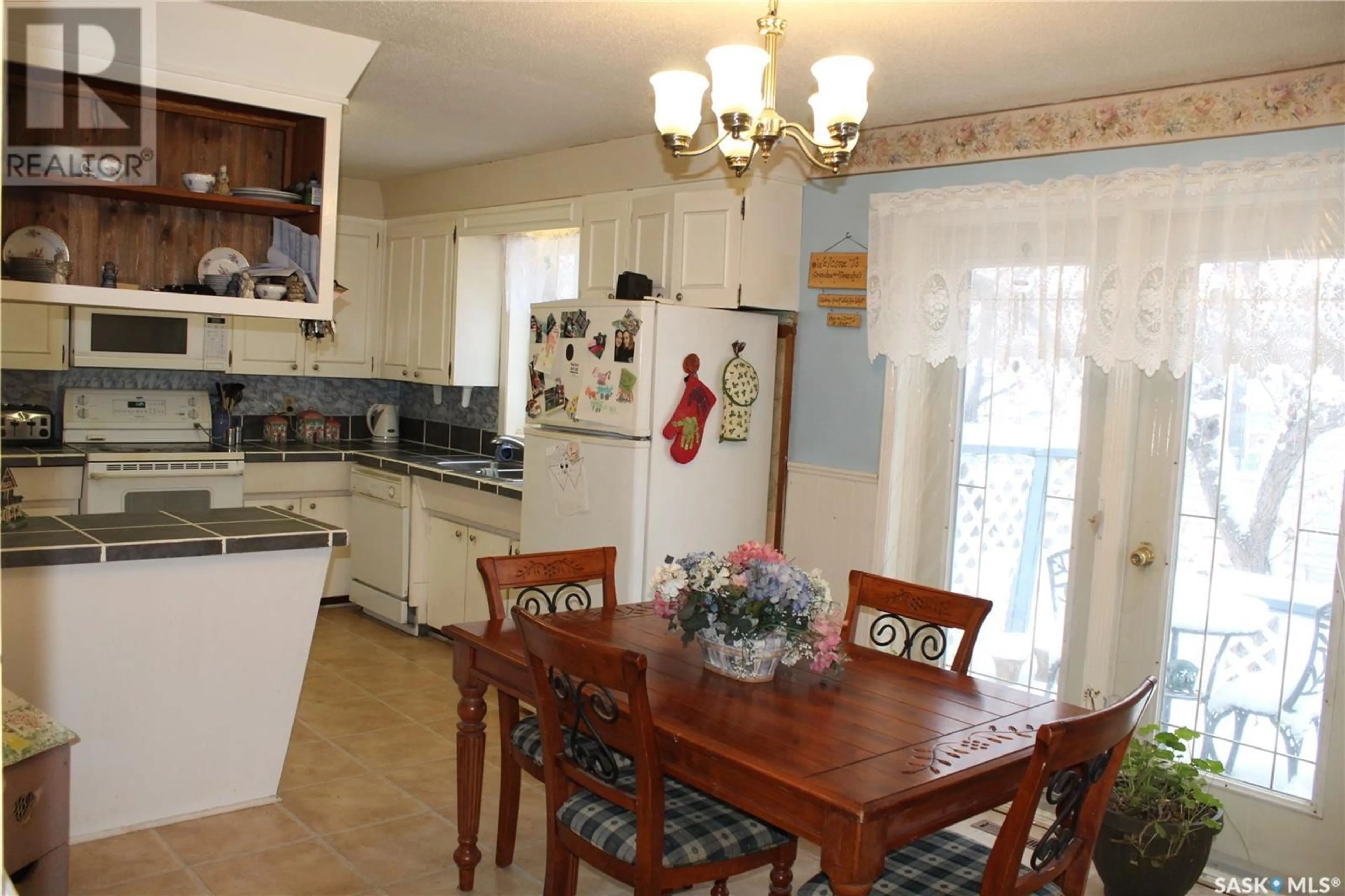 Dining room, ceramic/tile floor for 47 BANTRY STREET, Lanigan Saskatchewan S0K2M0