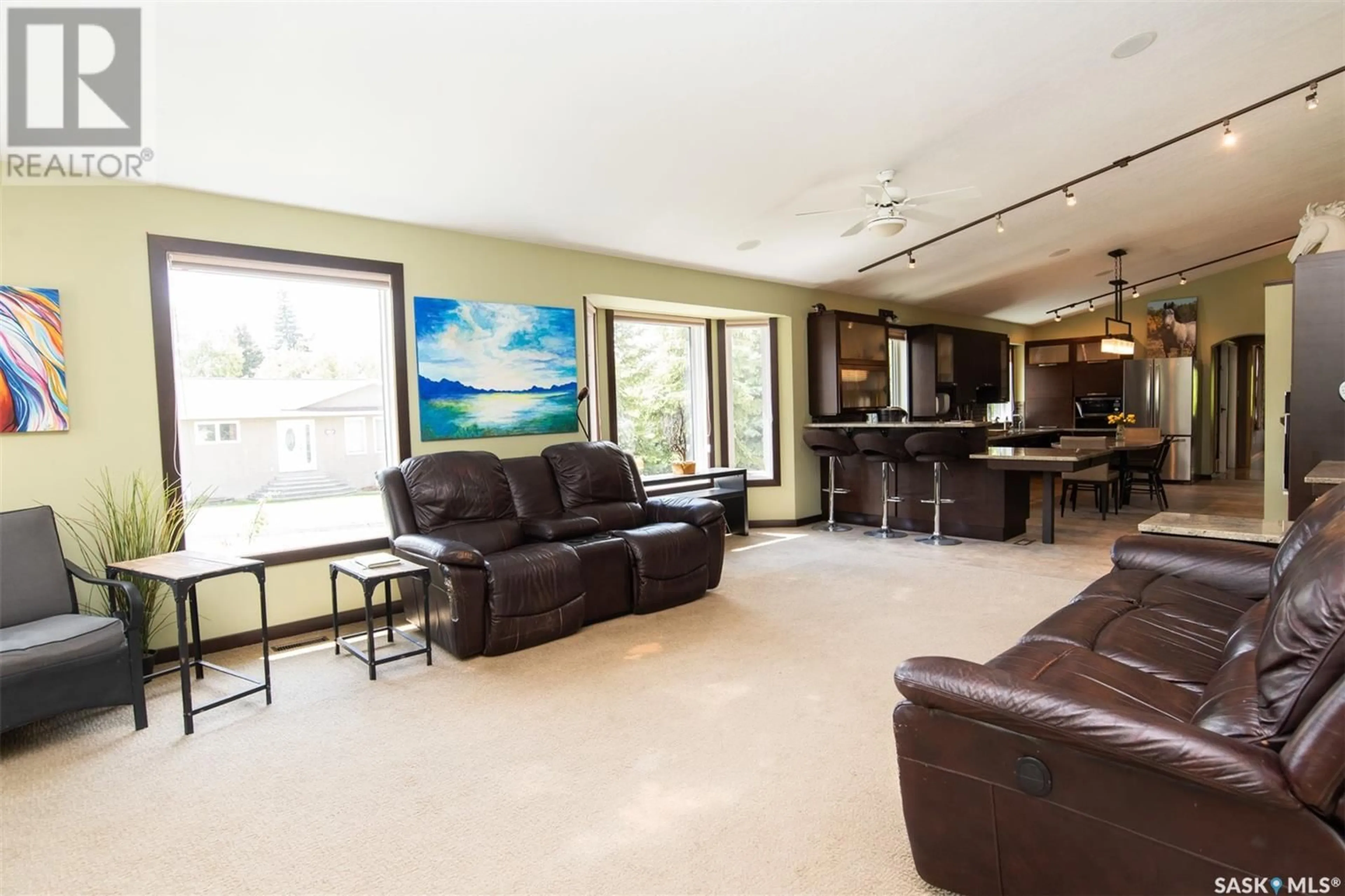Living room with furniture, ceramic/tile floor for 415 5TH STREET, Wynyard Saskatchewan S0A4T0