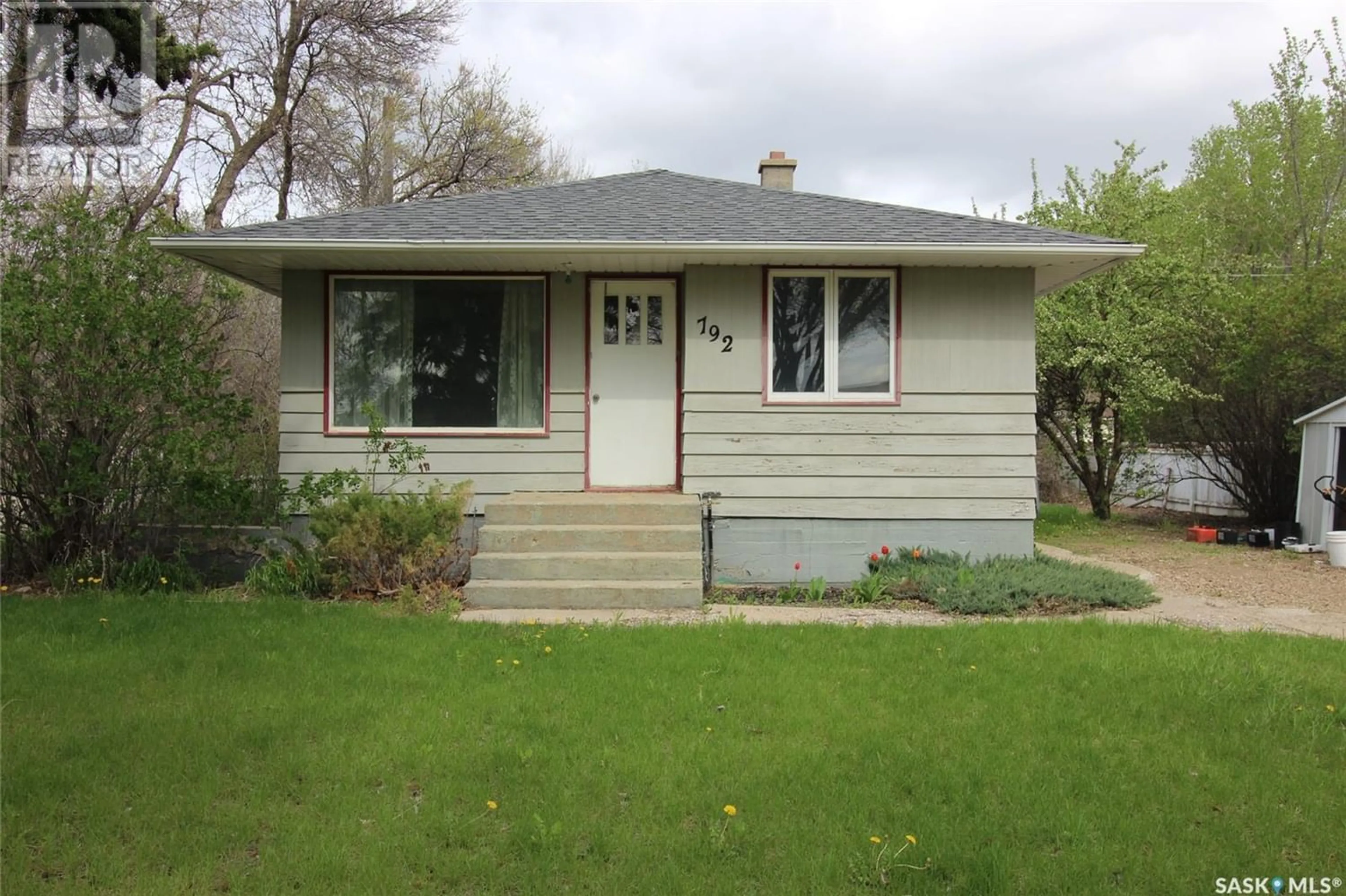 Frontside or backside of a home for 792 Centre STREET, Shaunavon Saskatchewan S0N2M0