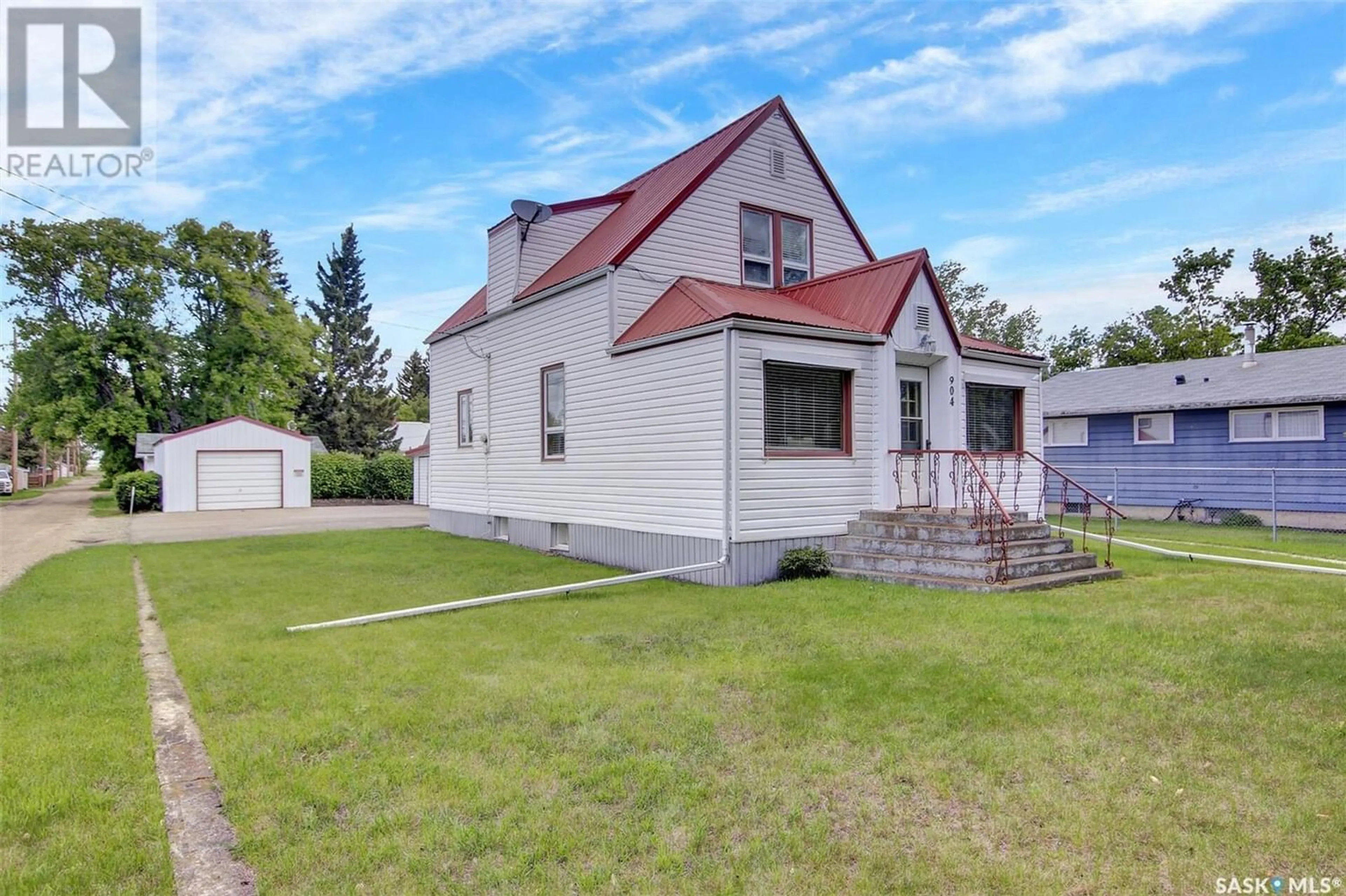 Cottage for 904 Qu'Appelle AVENUE, Cupar Saskatchewan S0G0Y0