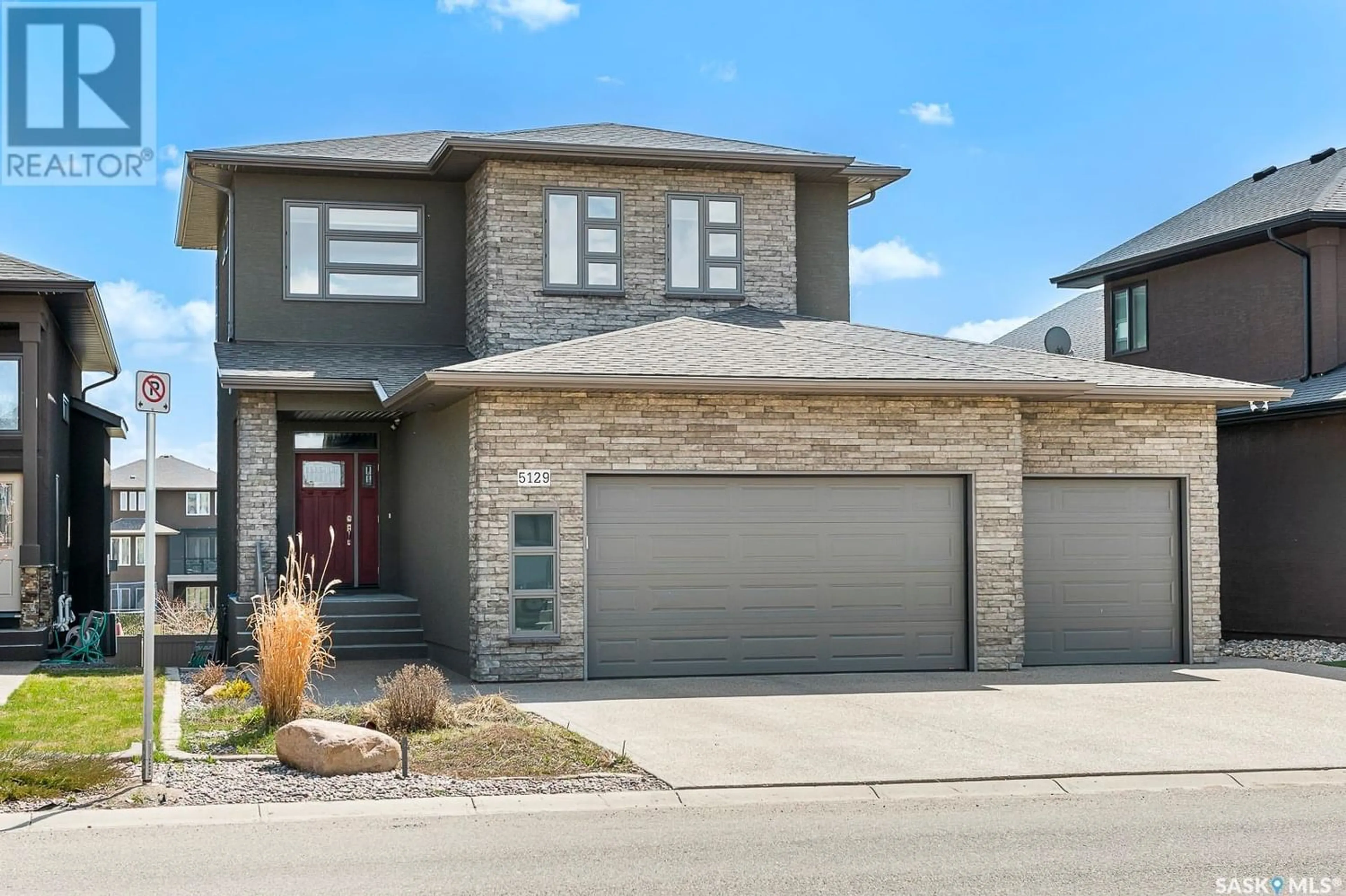 Home with brick exterior material for 5129 Aviator CRESCENT, Regina Saskatchewan S4W0G6