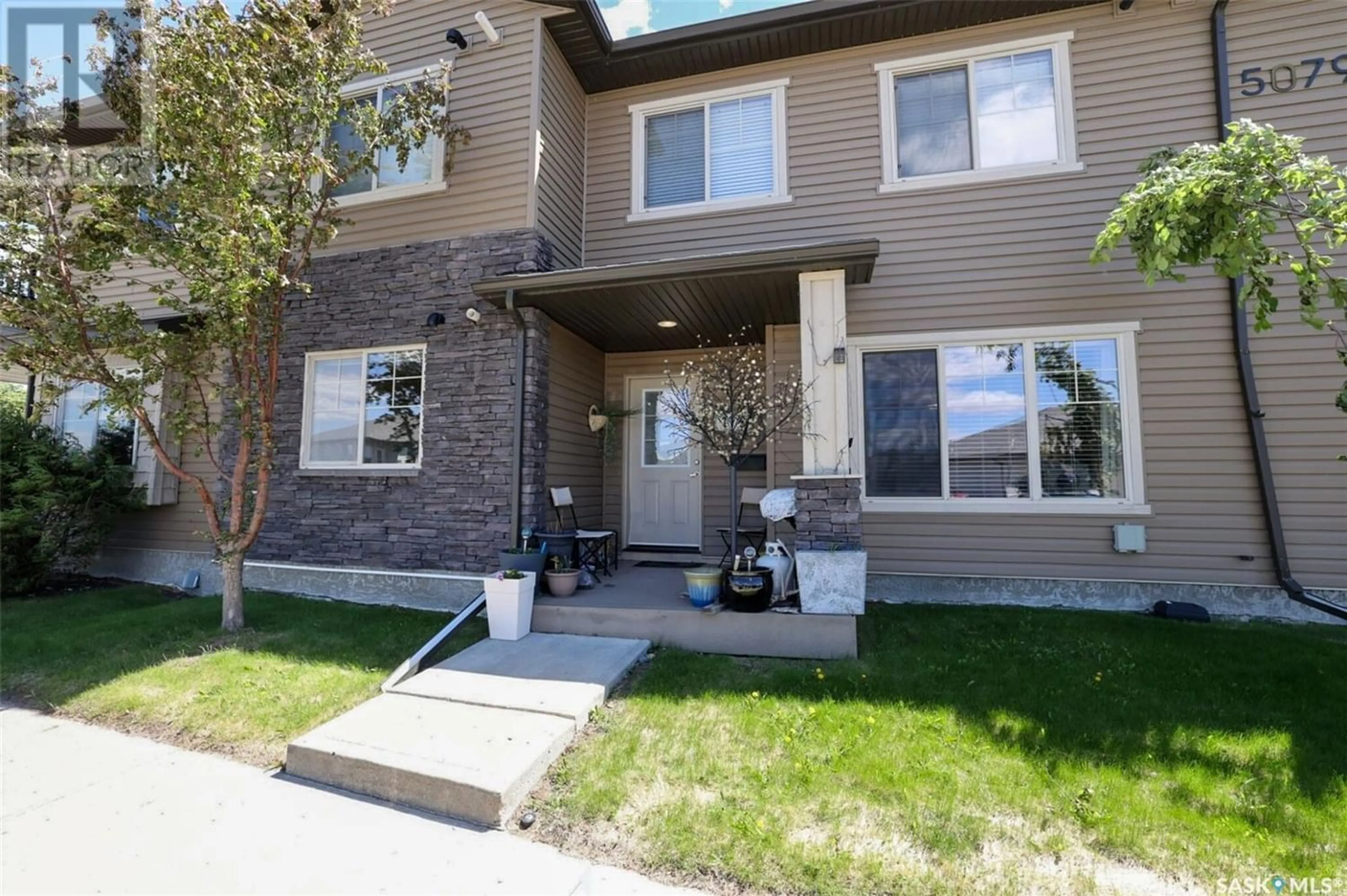 A pic from exterior of the house or condo for 173 5079 James Hill ROAD, Regina Saskatchewan S4W0B9