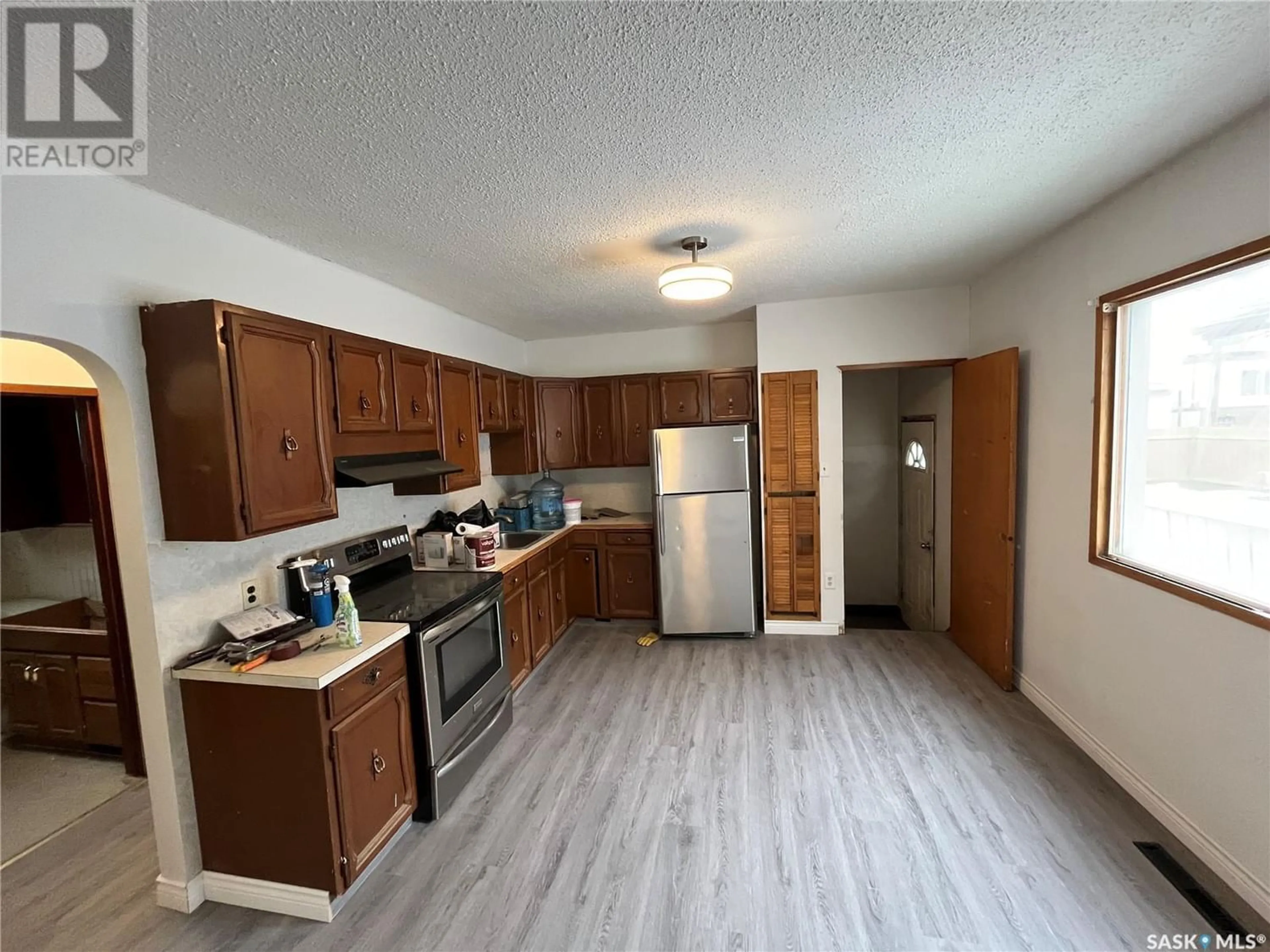 Standard kitchen for 149 11th STREET E, Prince Albert Saskatchewan S6V1A2