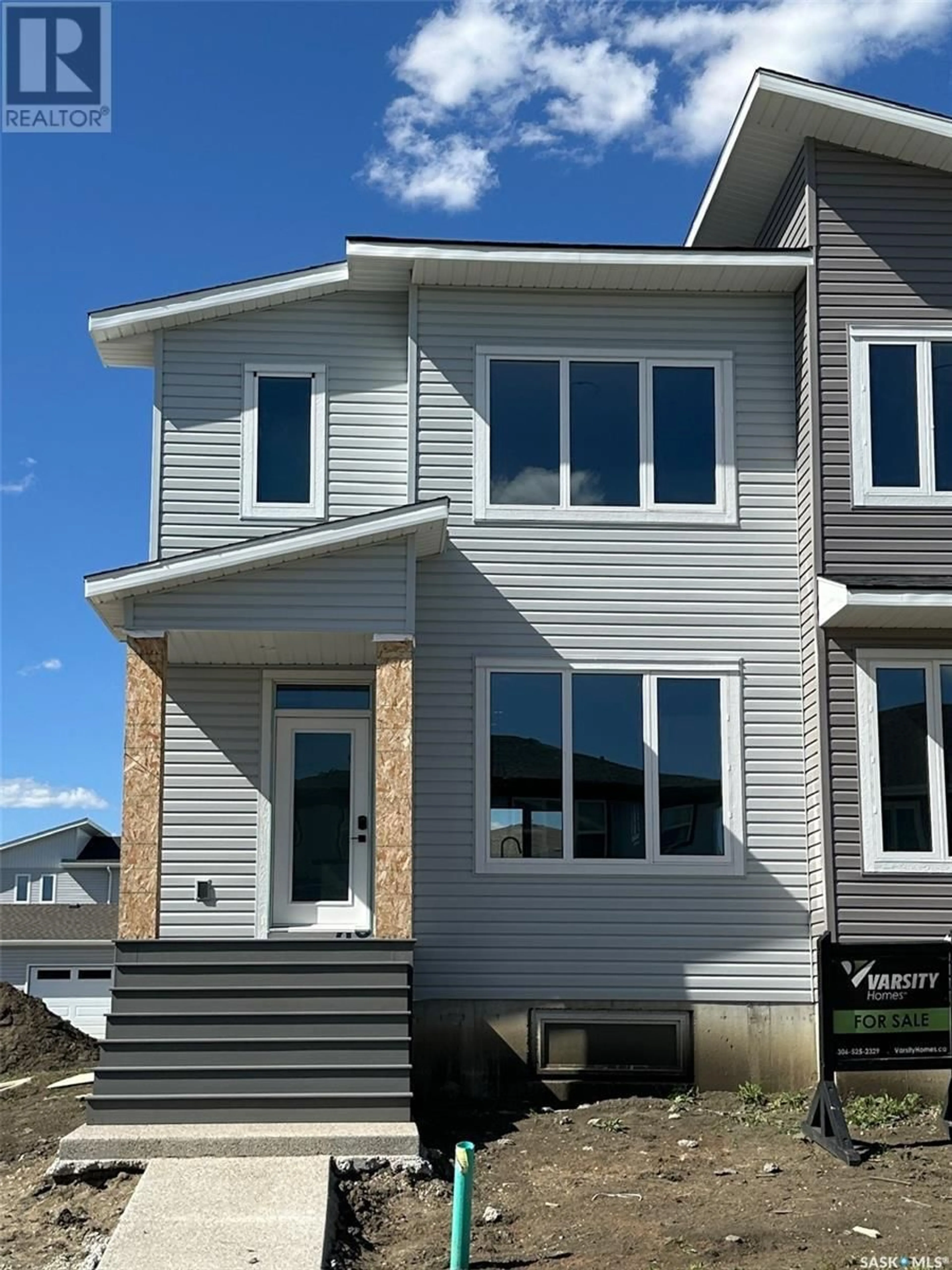 Home with vinyl exterior material for 2910 ROCHDALE BOULEVARD, Regina Saskatchewan S4X0M6