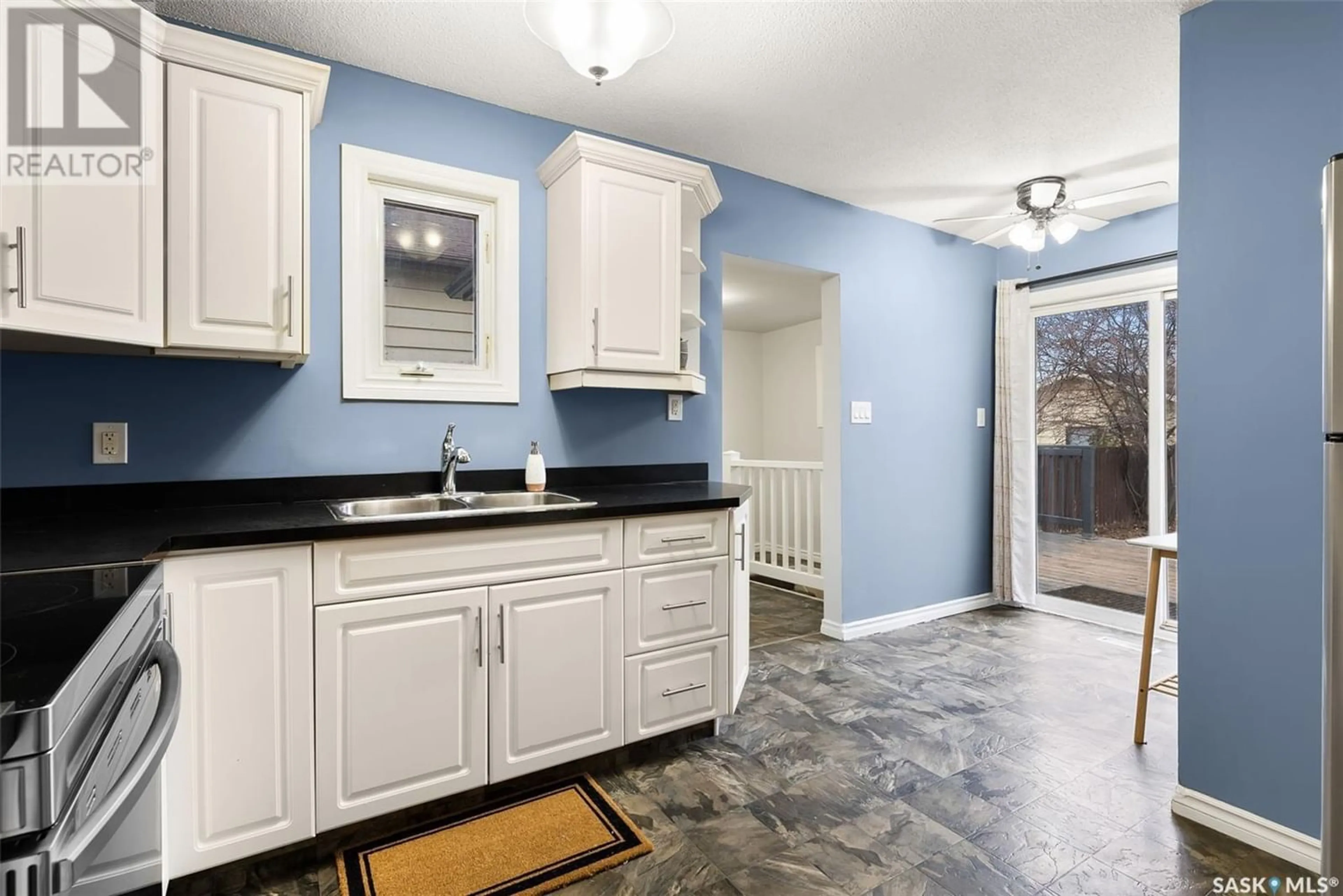 Laundry room for 366 Halifax STREET, Regina Saskatchewan S4R1T2