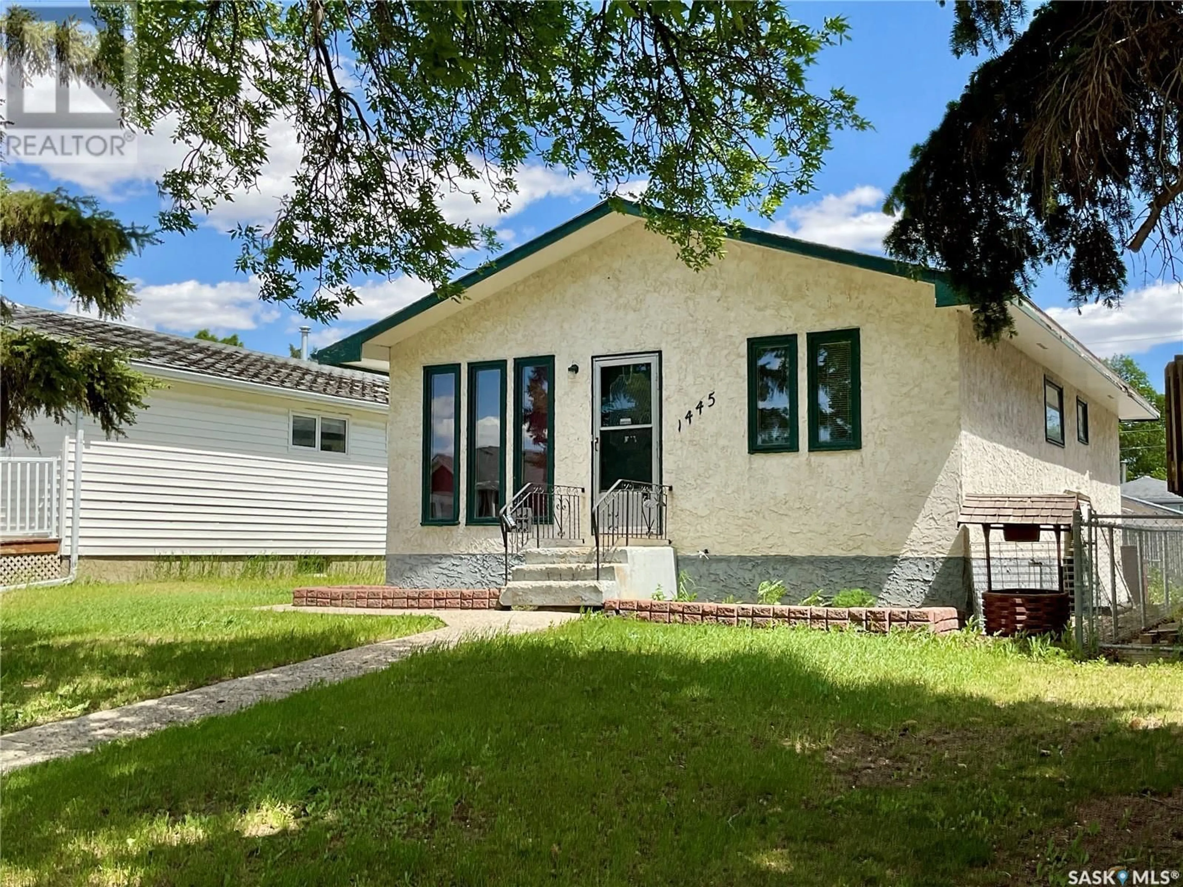 Frontside or backside of a home for 1445 Ellice STREET, Regina Saskatchewan S4T6R6