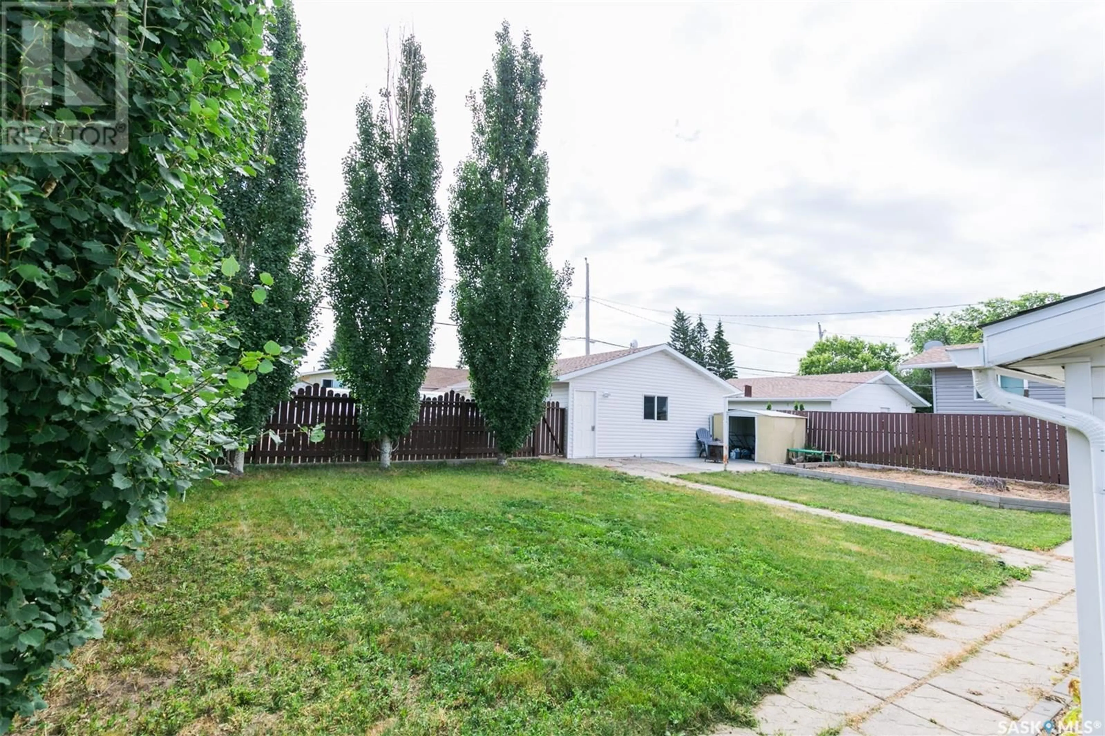 Fenced yard for 4707 Post STREET, Macklin Saskatchewan S0L2C0