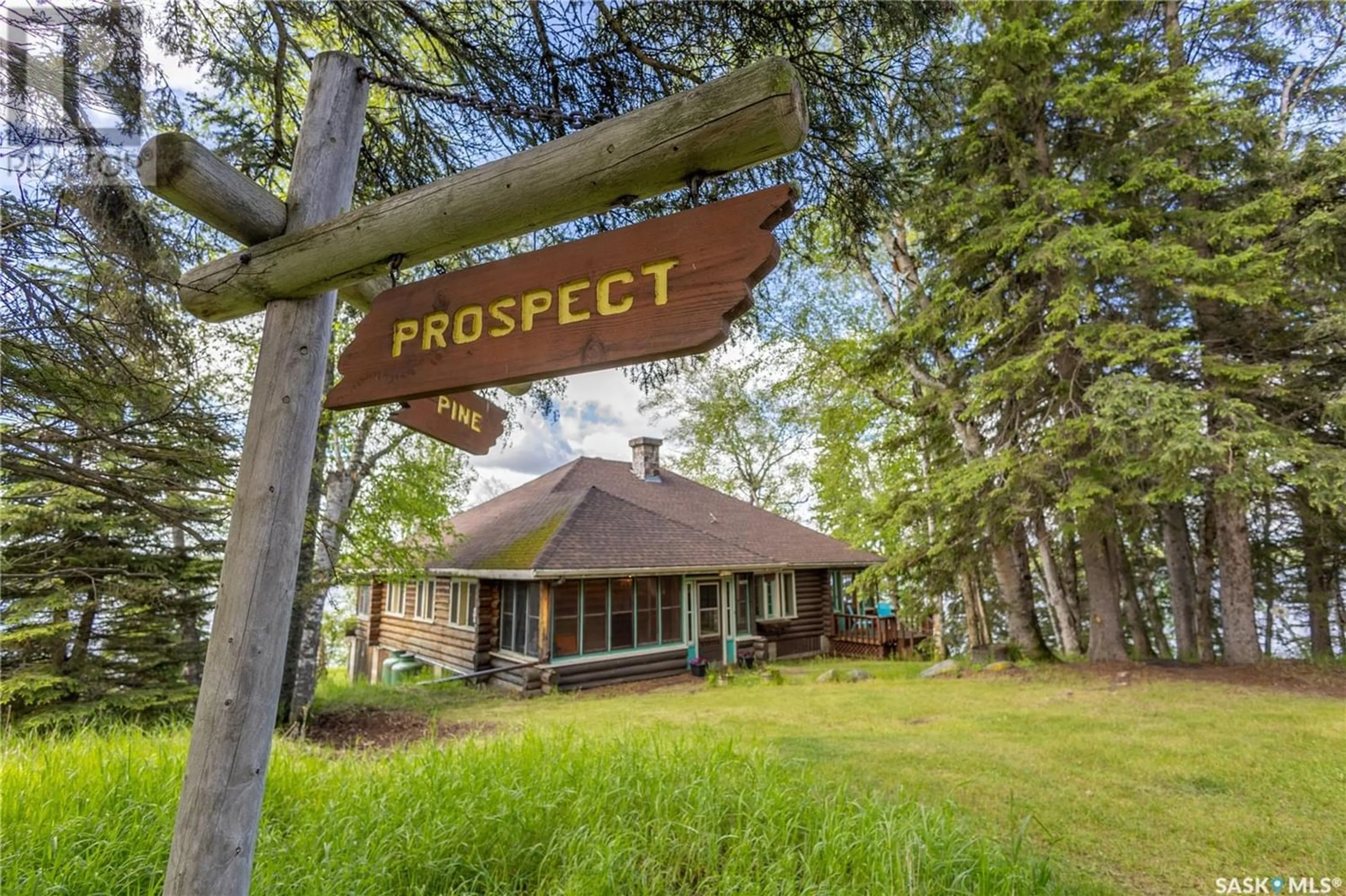 Cottage for 206 Prospect DRIVE, Waskesiu Lake Saskatchewan S0J2Y0