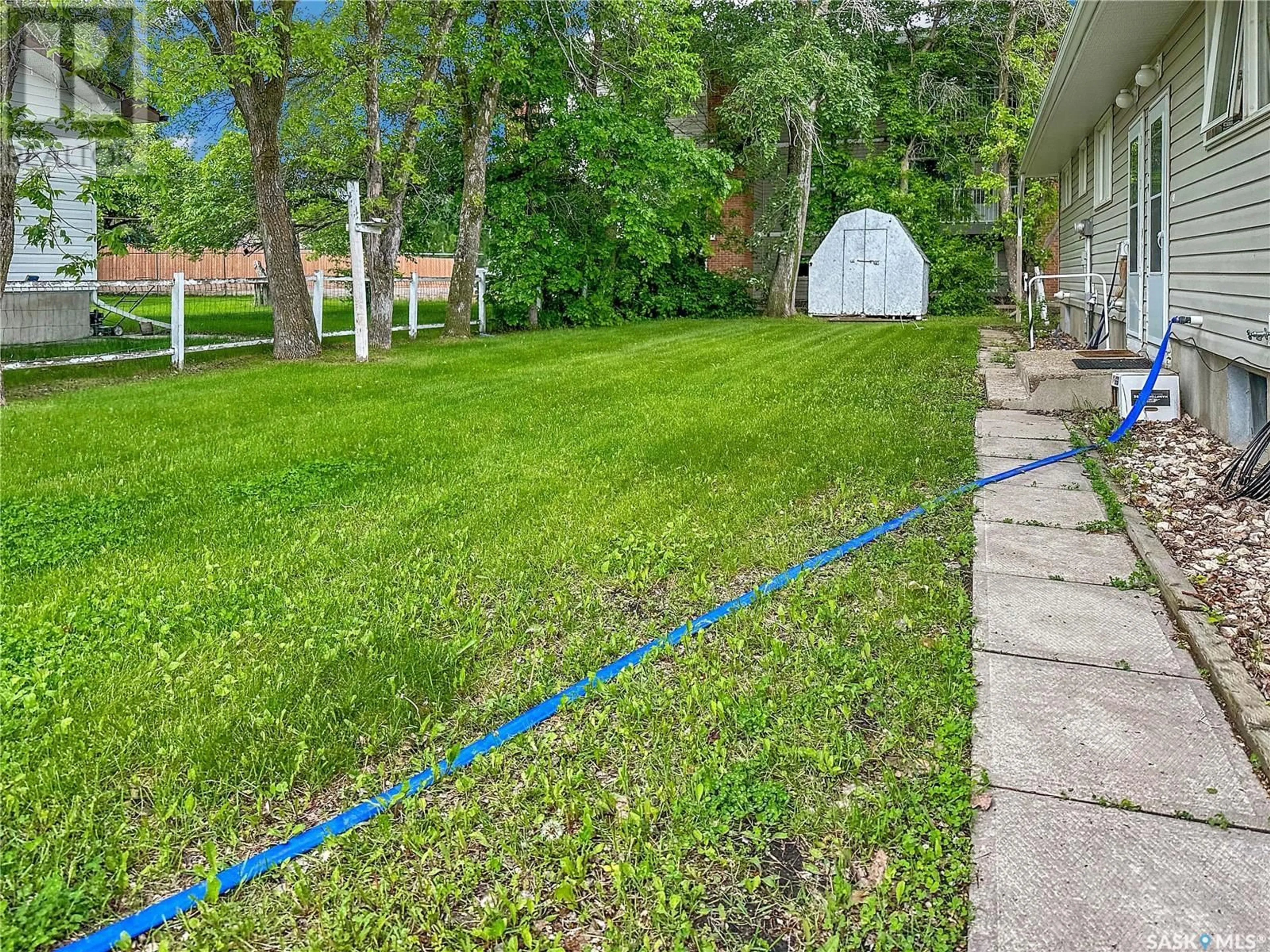 Fenced yard for A & B 1037 4th AVENUE, Esterhazy Saskatchewan S0A0X0