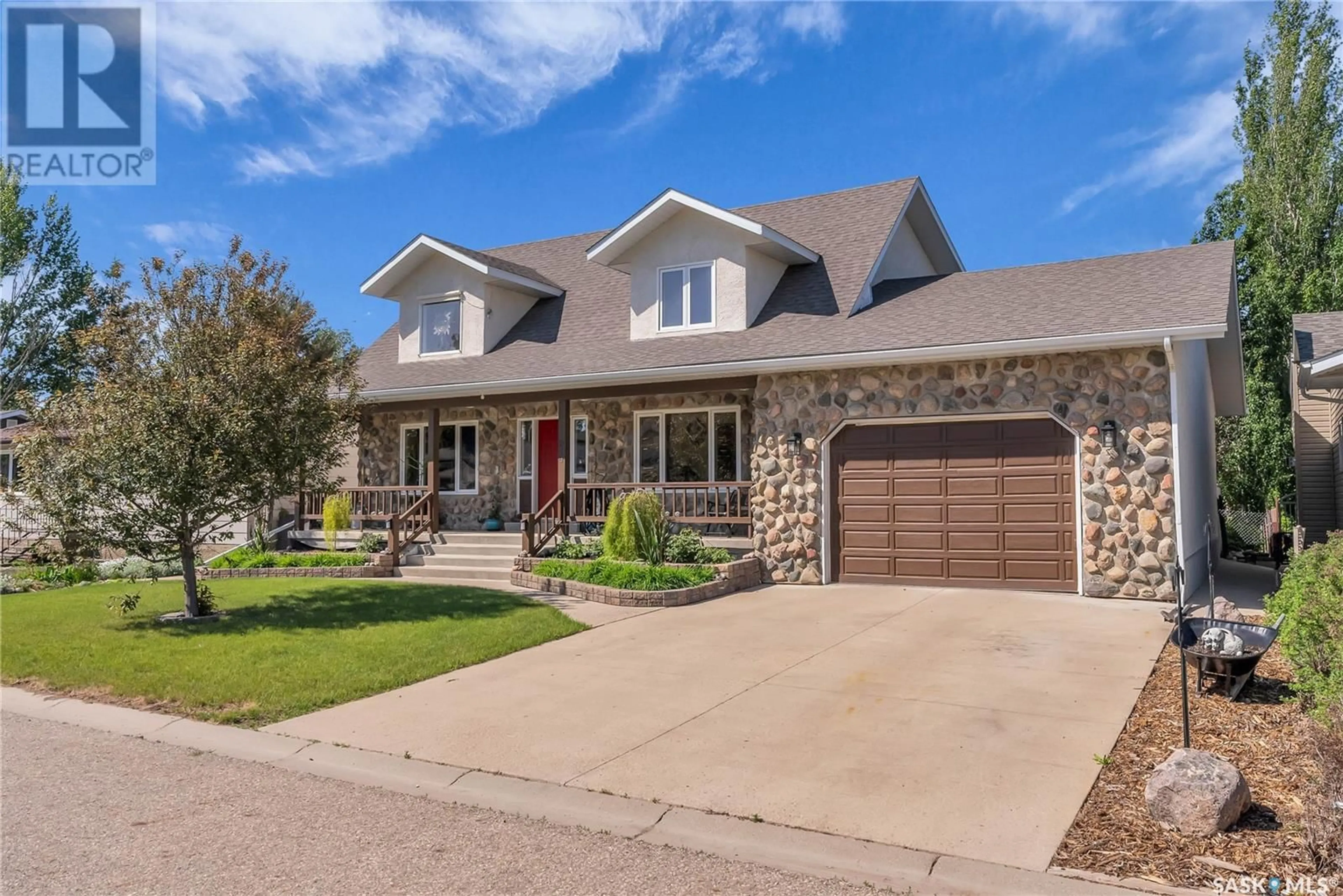 Frontside or backside of a home for 514 Cedar AVENUE, Dalmeny Saskatchewan S0K1E0