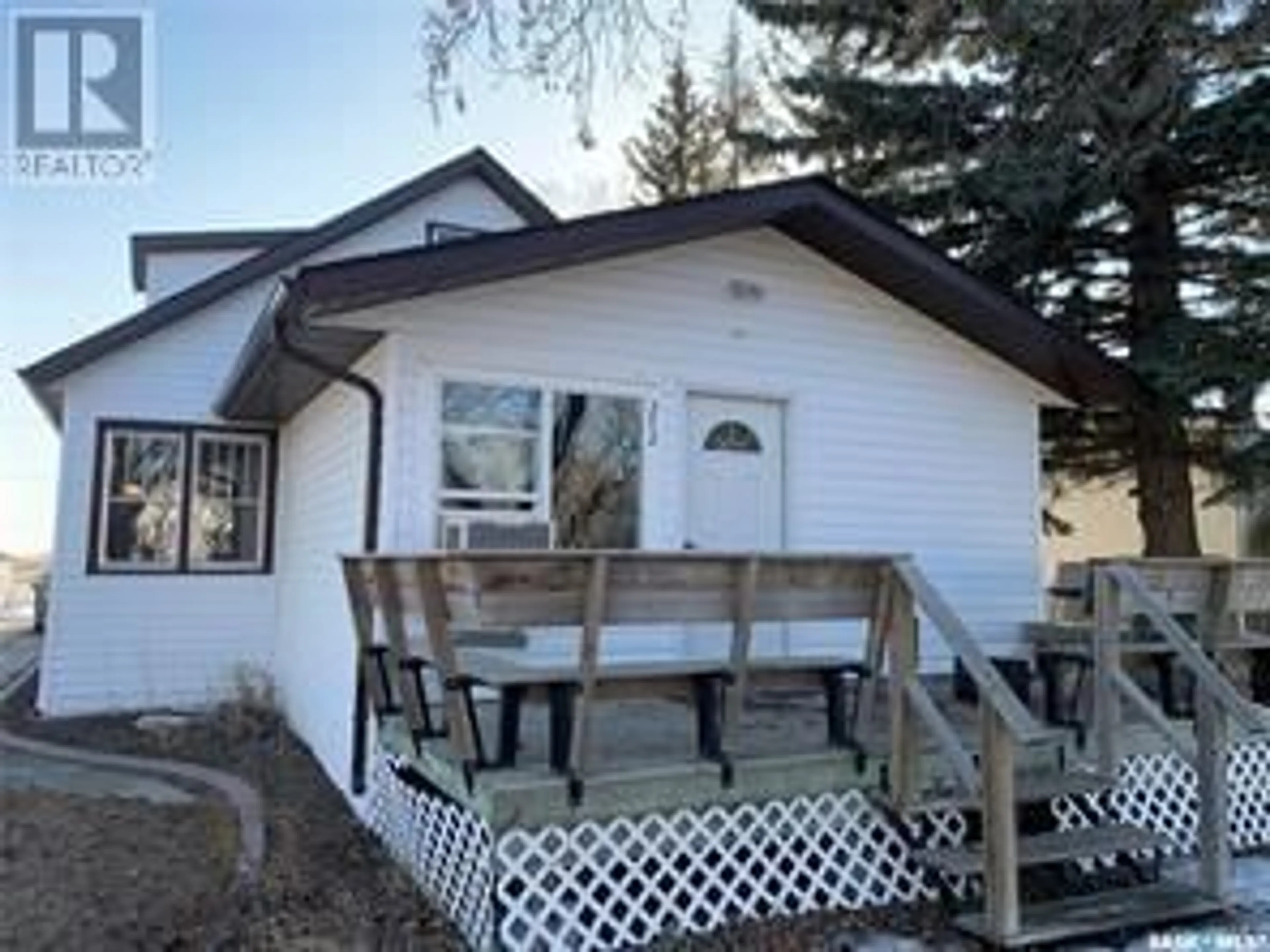 A pic from exterior of the house or condo for 212 2nd AVENUE E, Nokomis Saskatchewan S0G3R0