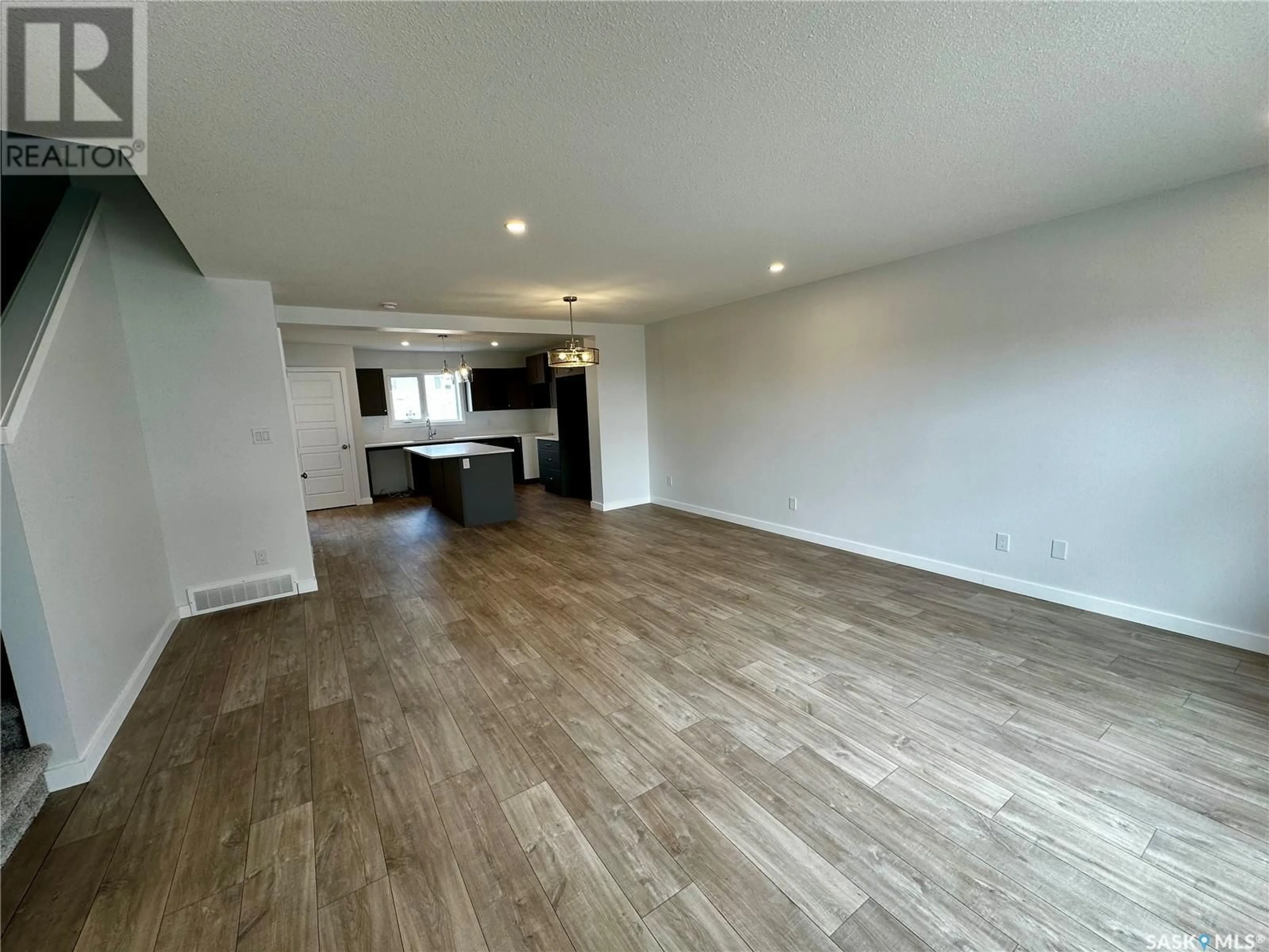 A pic of a room for 2928 George STREET, Regina Saskatchewan S4V3W1