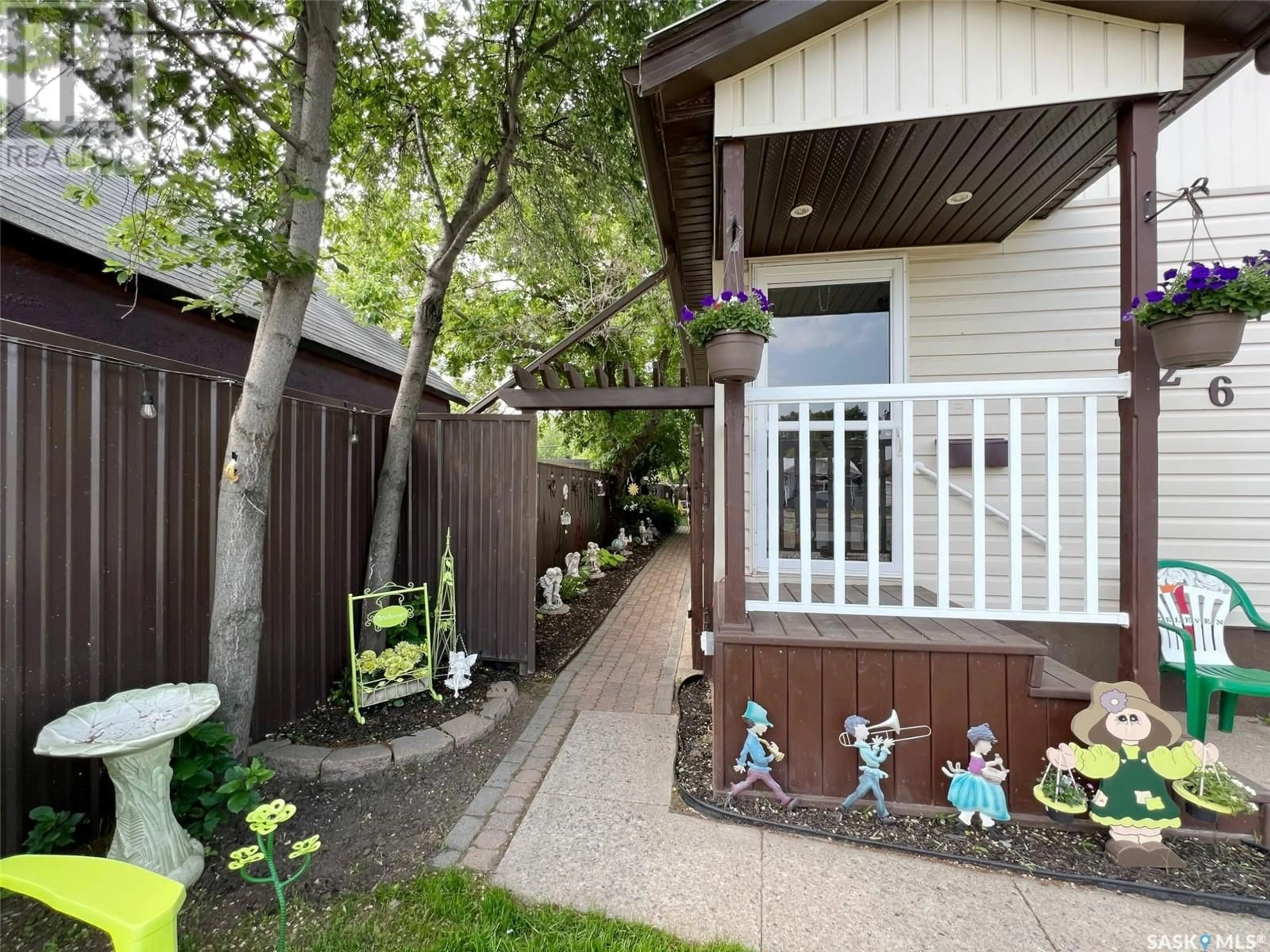 Patio for 726 4th STREET, Estevan Saskatchewan S4A0V7