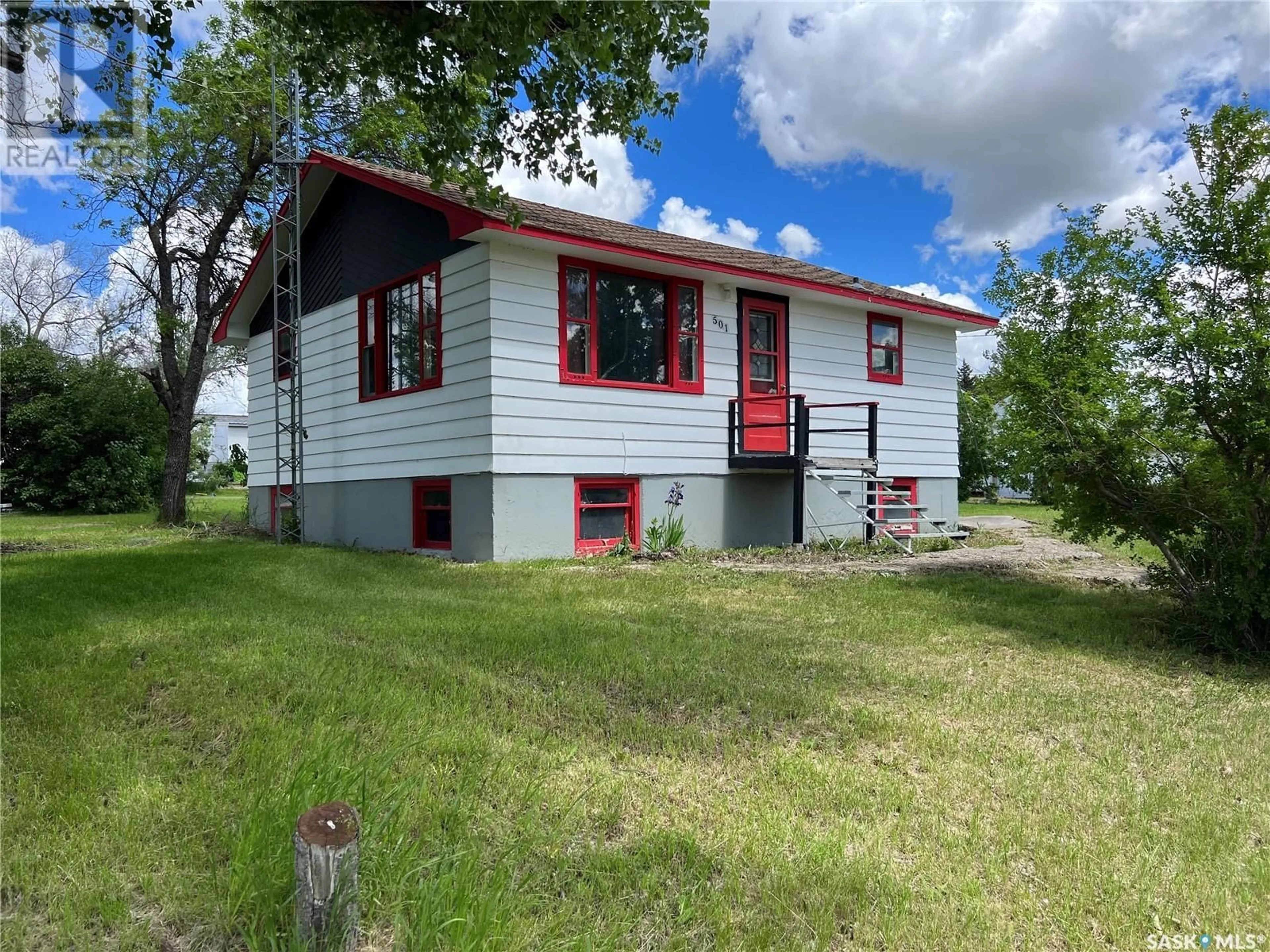 Frontside or backside of a home for 501 Toews STREET, Morse Saskatchewan S0H3C0