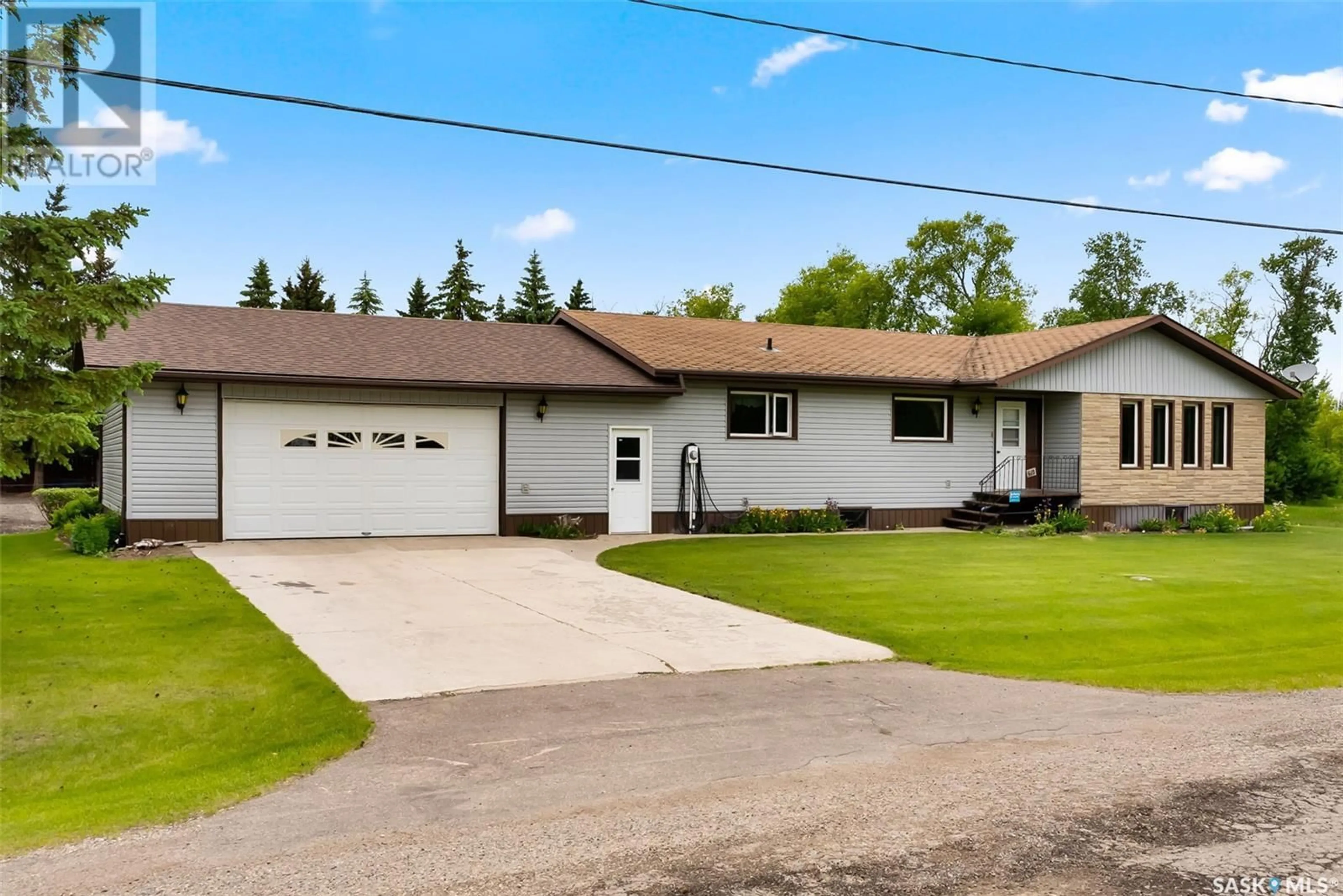 Frontside or backside of a home for 512 Dominion STREET, Kelliher Saskatchewan S0A1V0