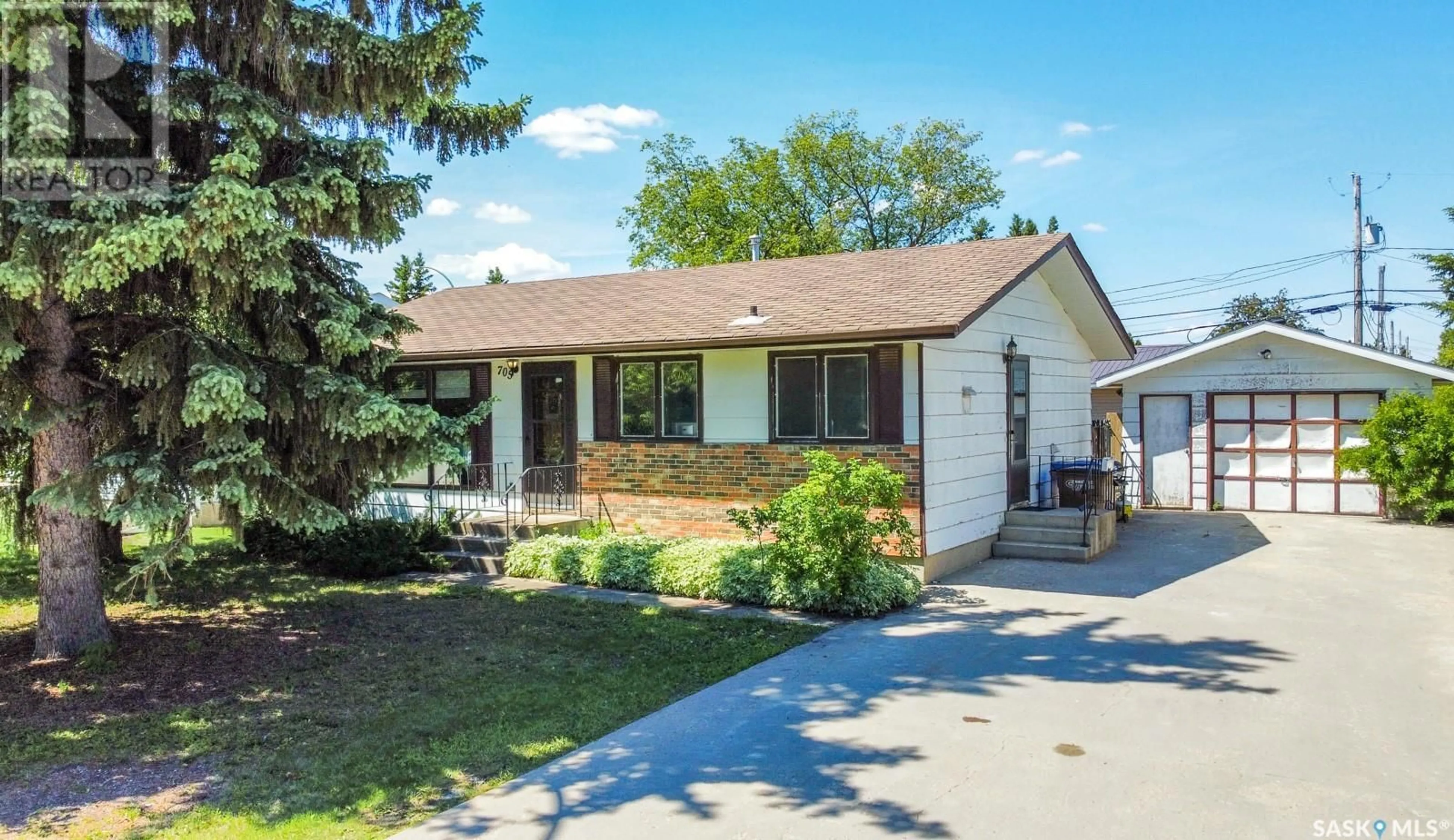 Frontside or backside of a home for 705 Broadway AVENUE S, Melfort Saskatchewan S0E1A0