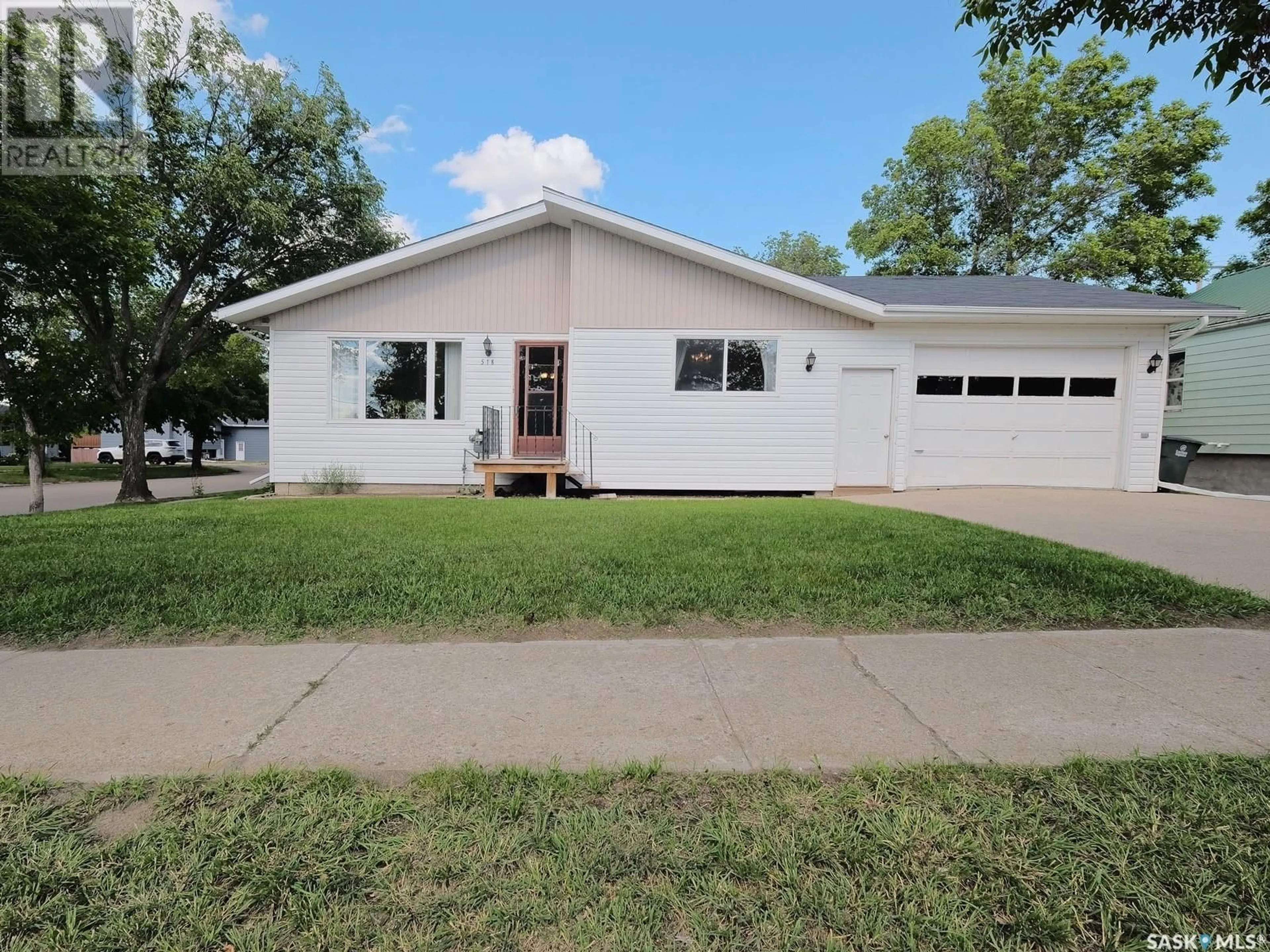 Frontside or backside of a home for 518 1st STREET W, Rosetown Saskatchewan S0L2V0