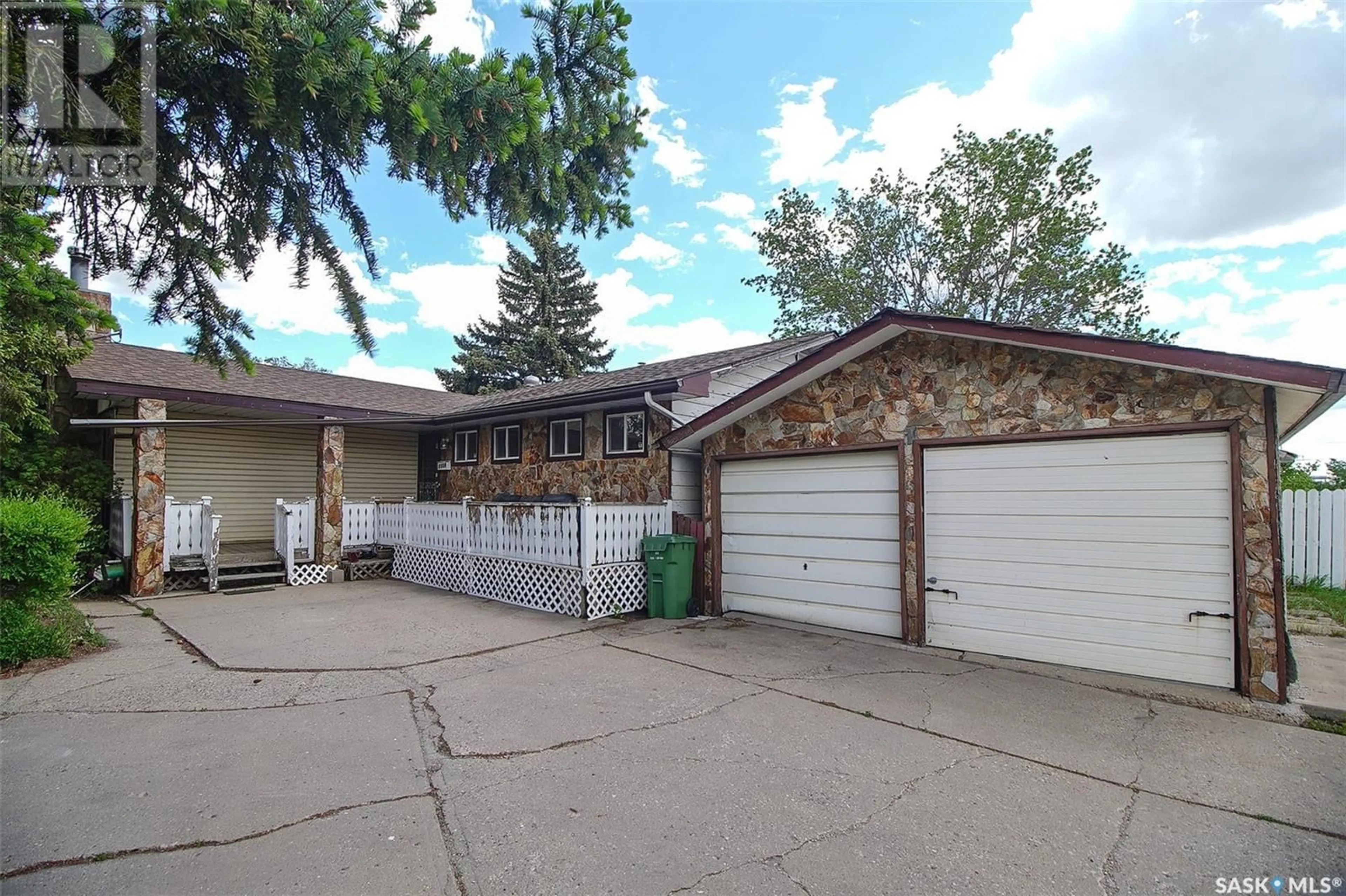 Frontside or backside of a home for 3519 6th AVENUE N, Regina Saskatchewan S4R0P7