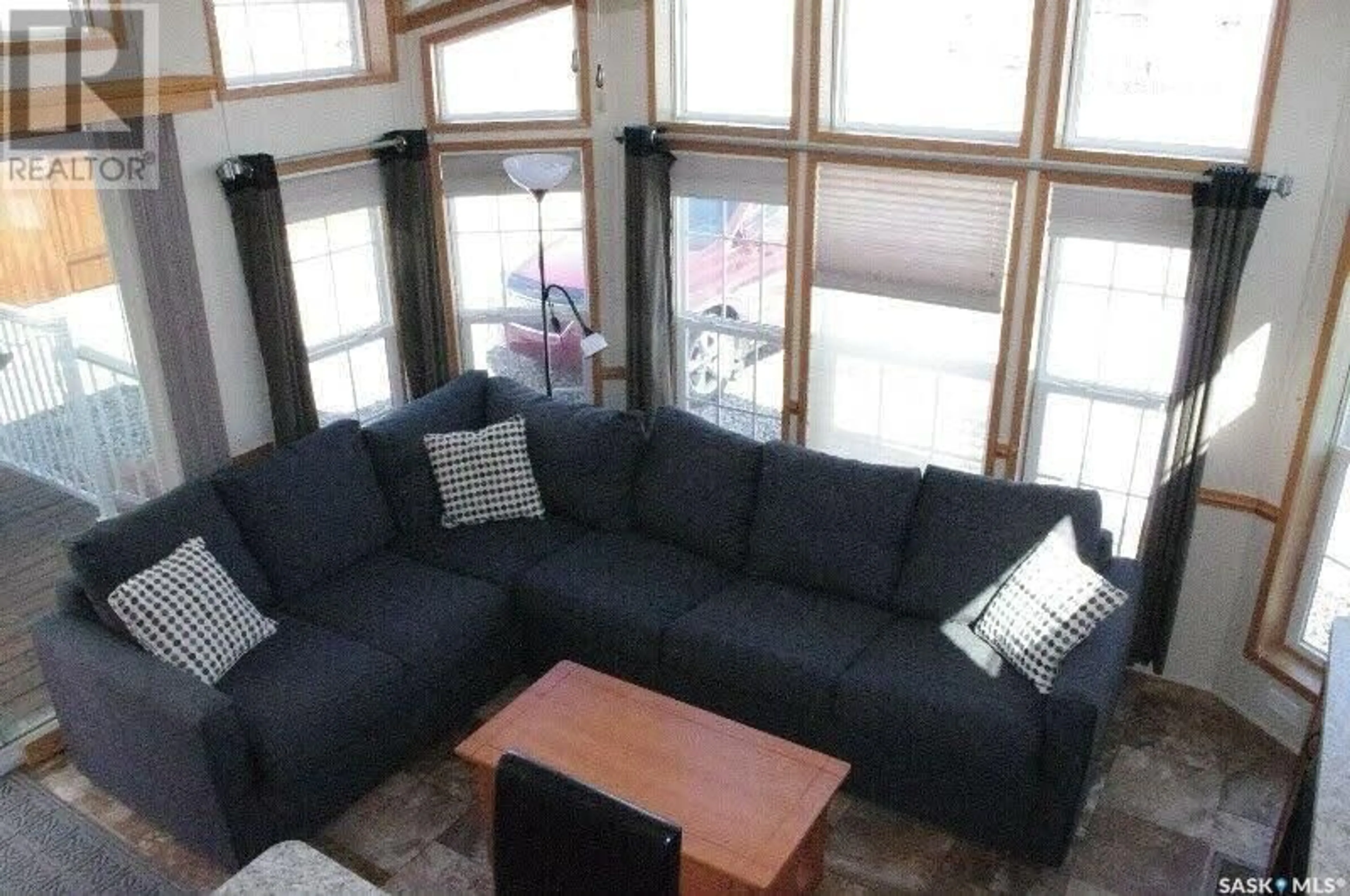 Living room for 10 Lakeshore DRIVE, Lucien Lake Saskatchewan S0K2X0