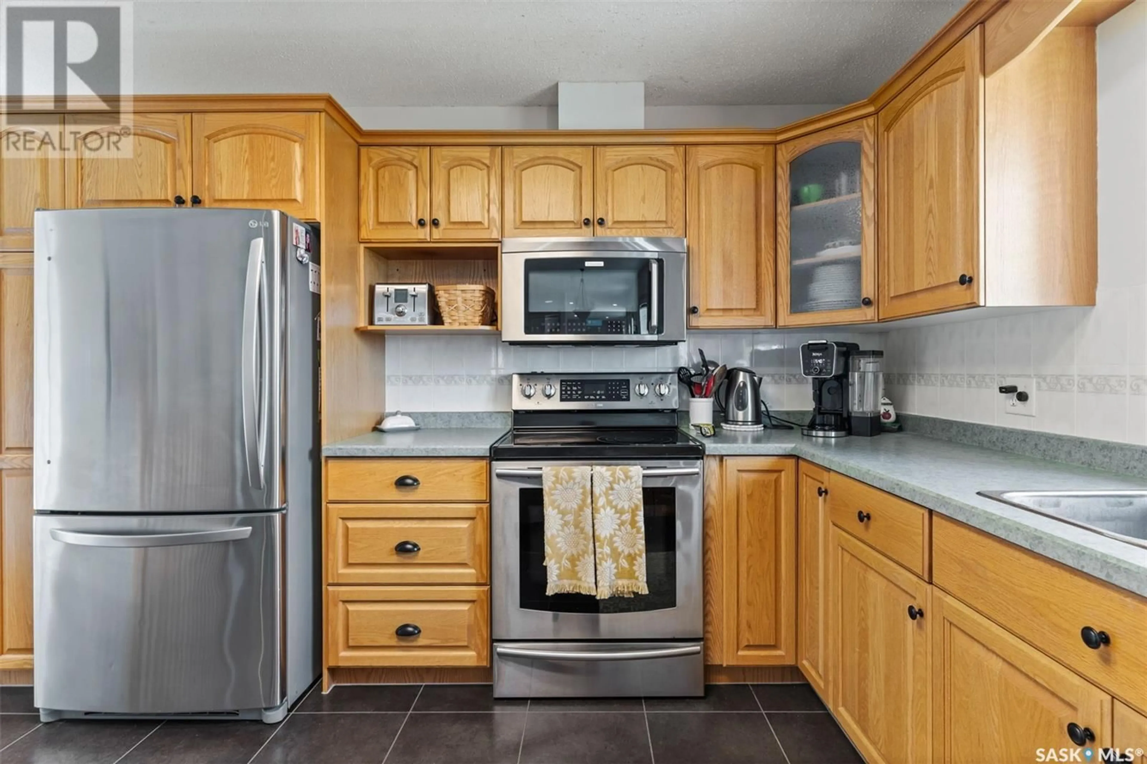 Standard kitchen for Blakely Acreage, Corman Park Rm No. 344 Saskatchewan S7K3J9