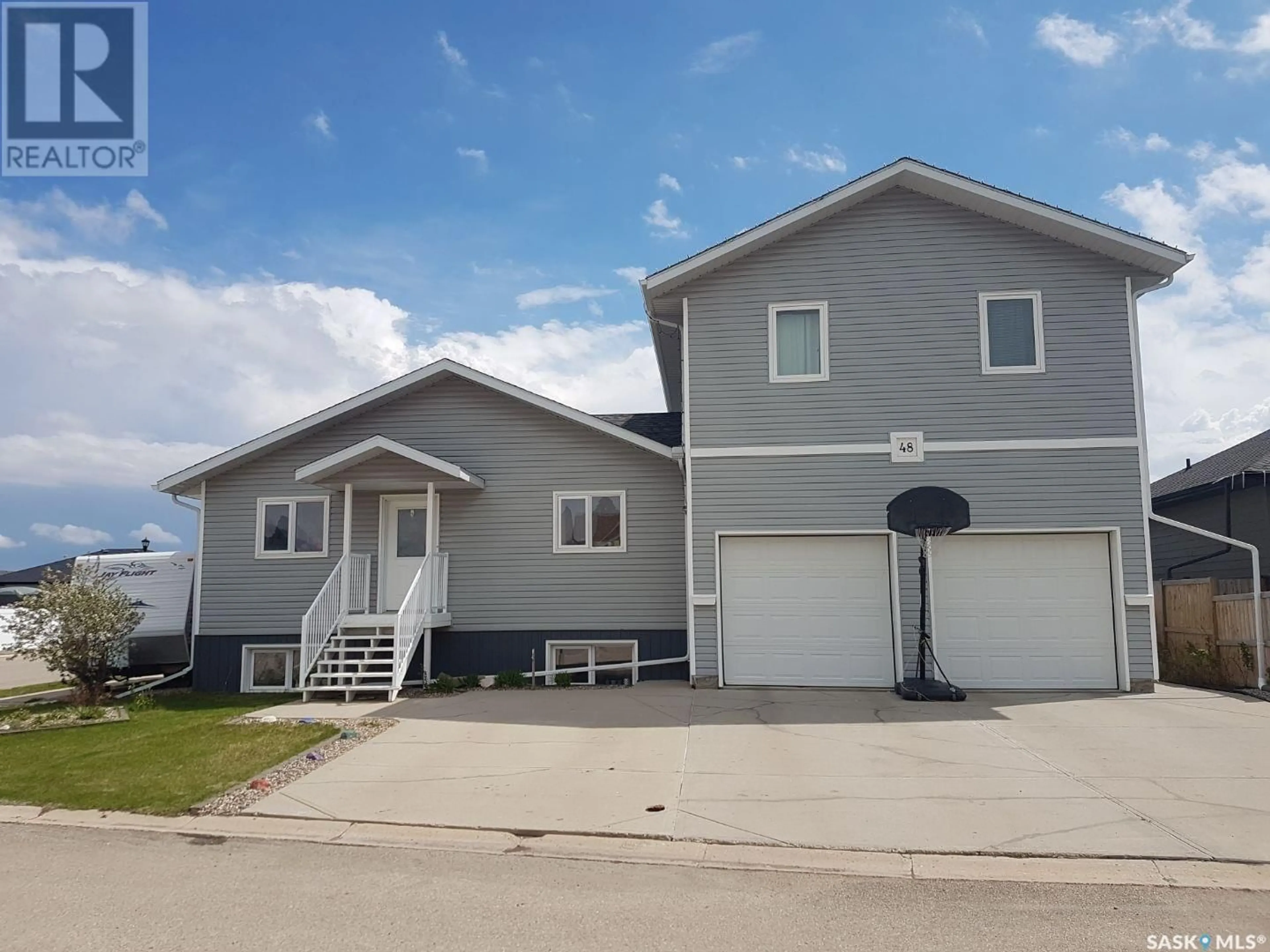 Frontside or backside of a home for 48 Whitewater PLACE, Yorkton Saskatchewan S3N0X1
