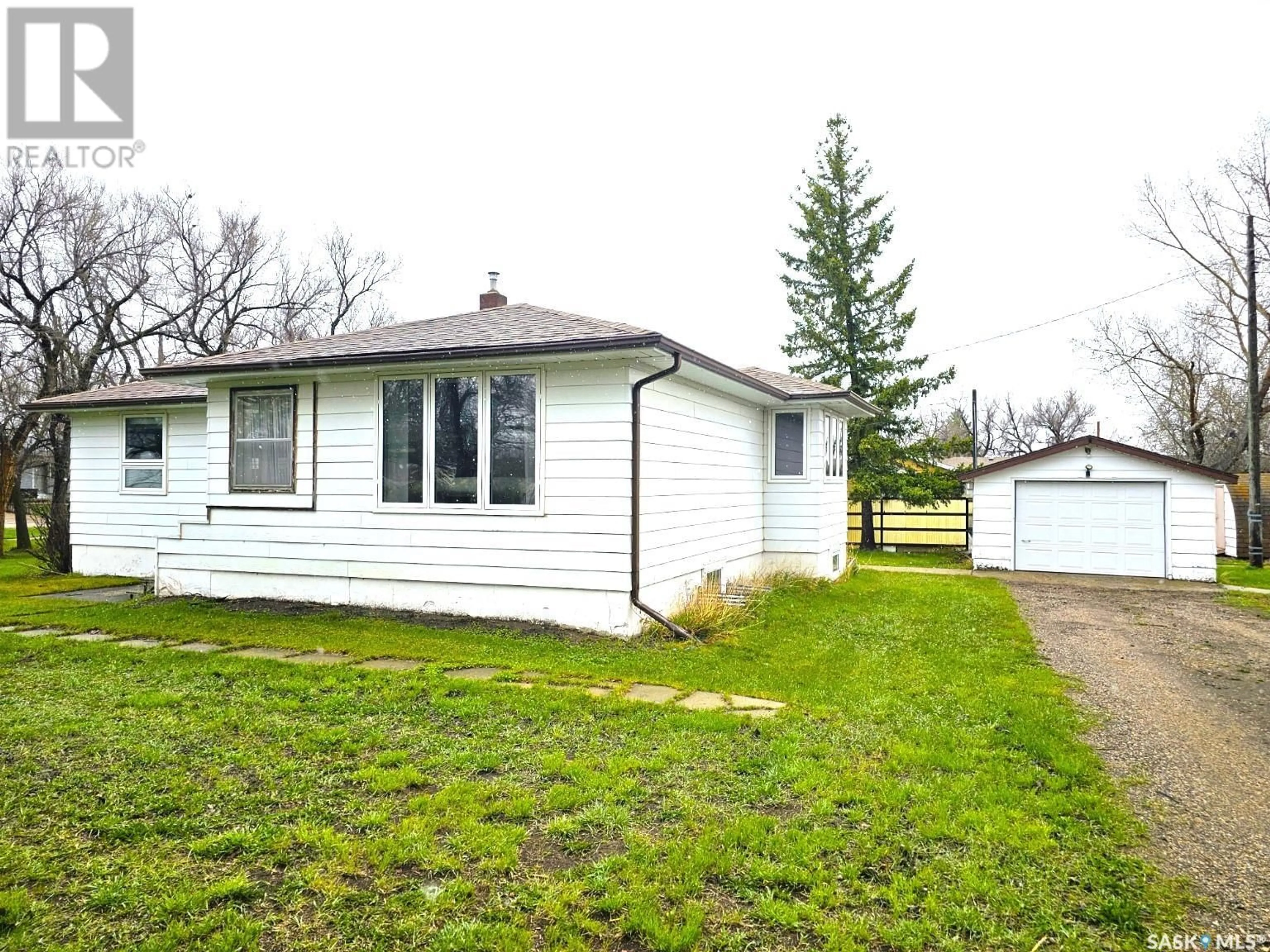 Frontside or backside of a home for 245 1st, Mankota Saskatchewan S0H2W0