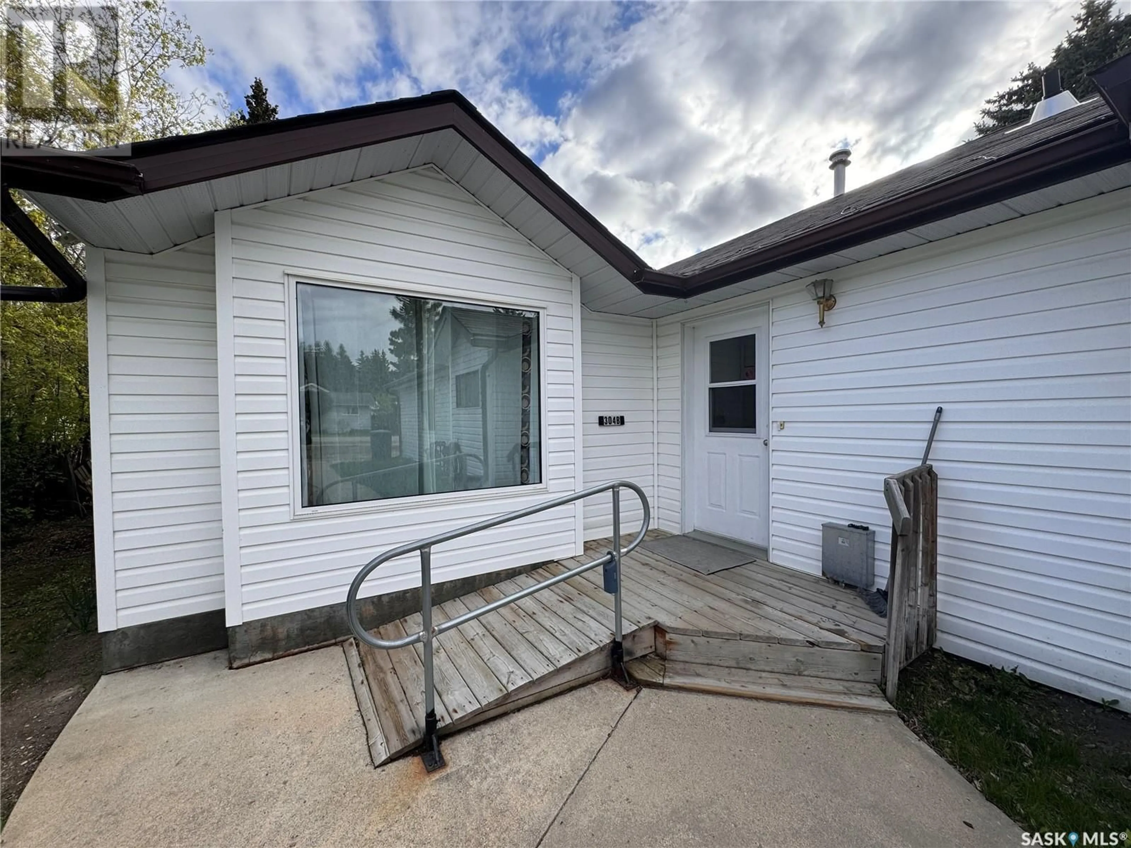 A pic from exterior of the house or condo for 304 Main STREET, Waldheim Saskatchewan S0K4R0