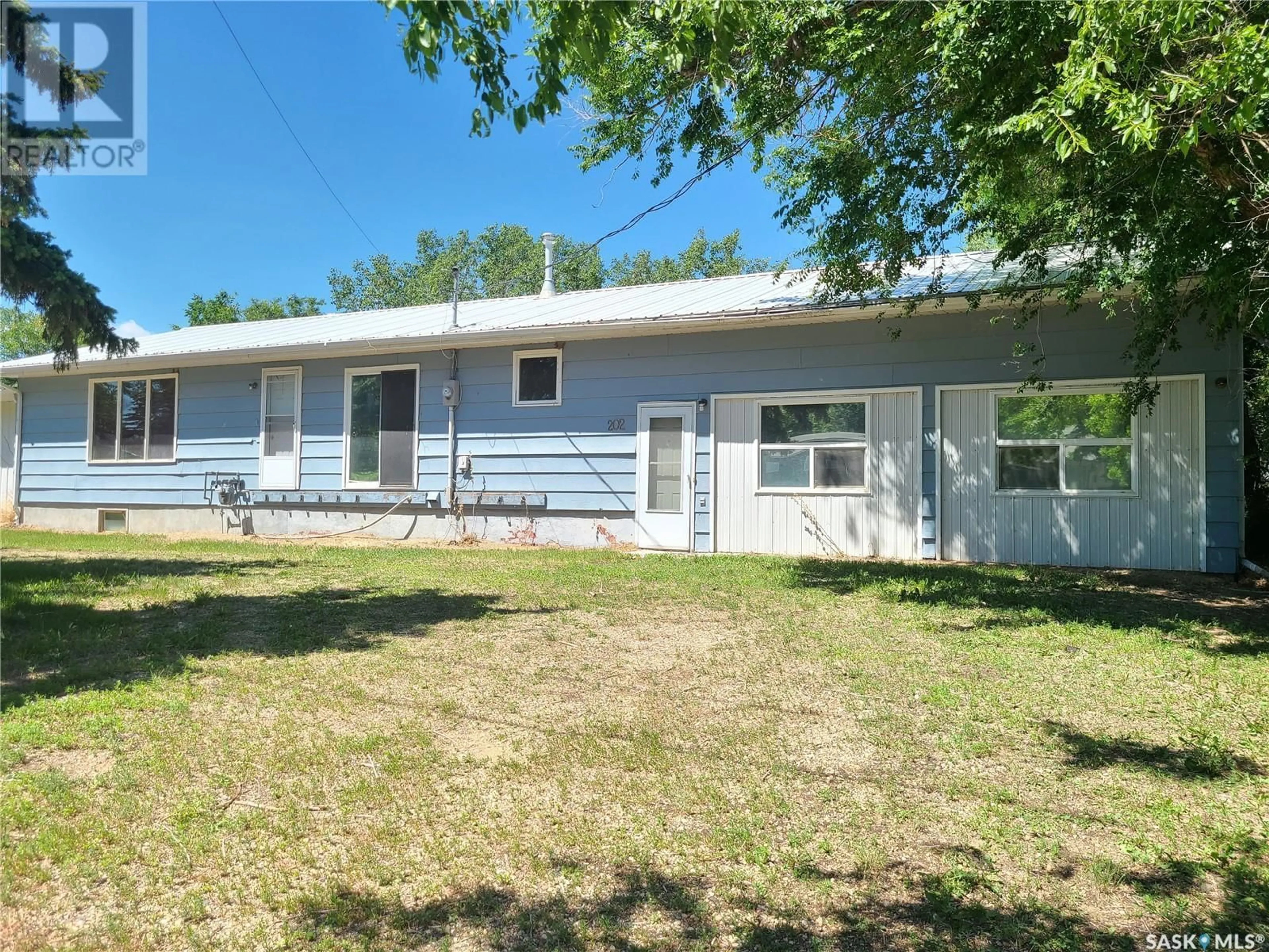 Frontside or backside of a home for 202 Labbie STREET, Radville Saskatchewan S0C2G0