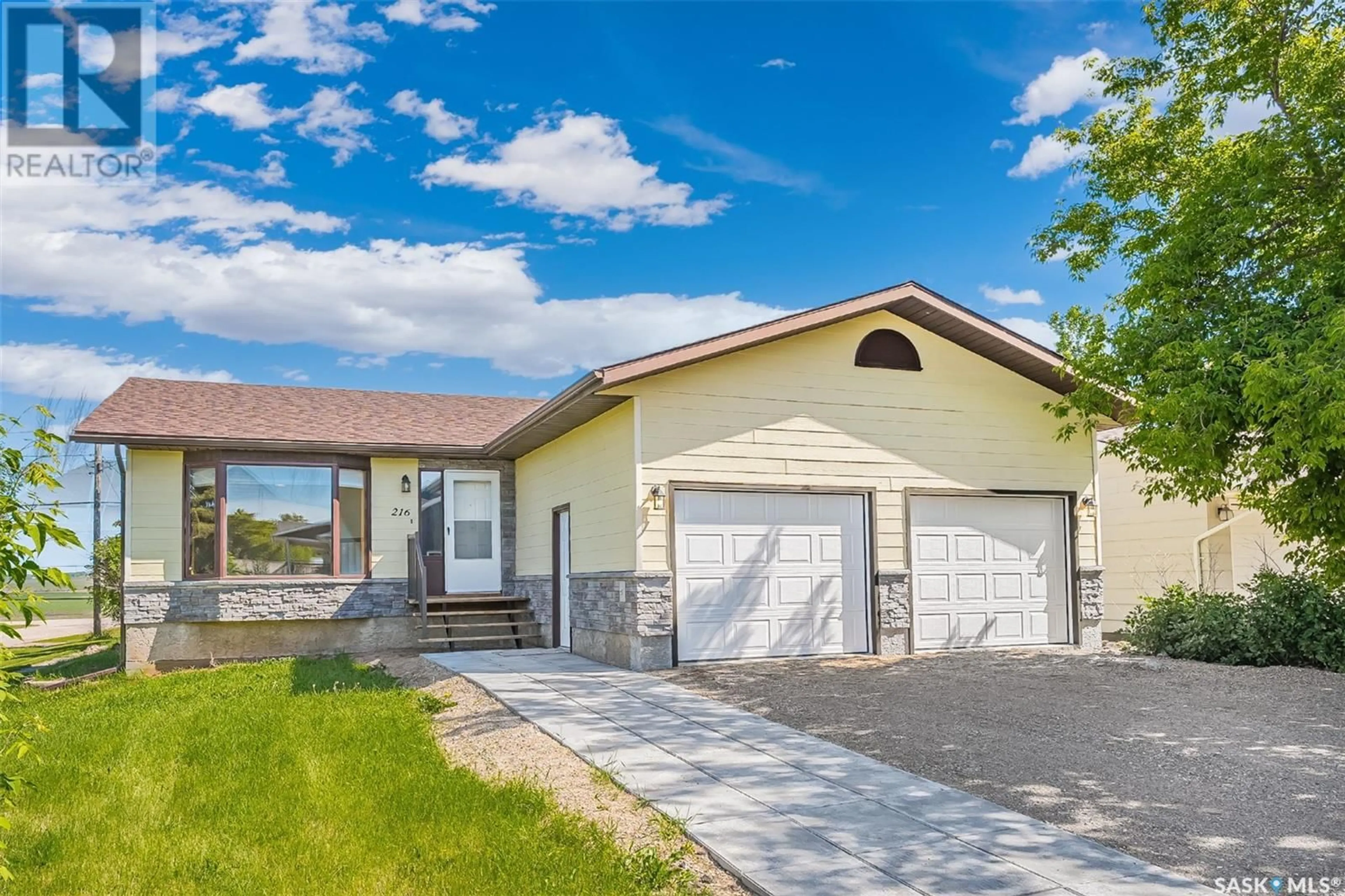 Frontside or backside of a home for 216 2nd STREET N, Wakaw Saskatchewan S0K4P0