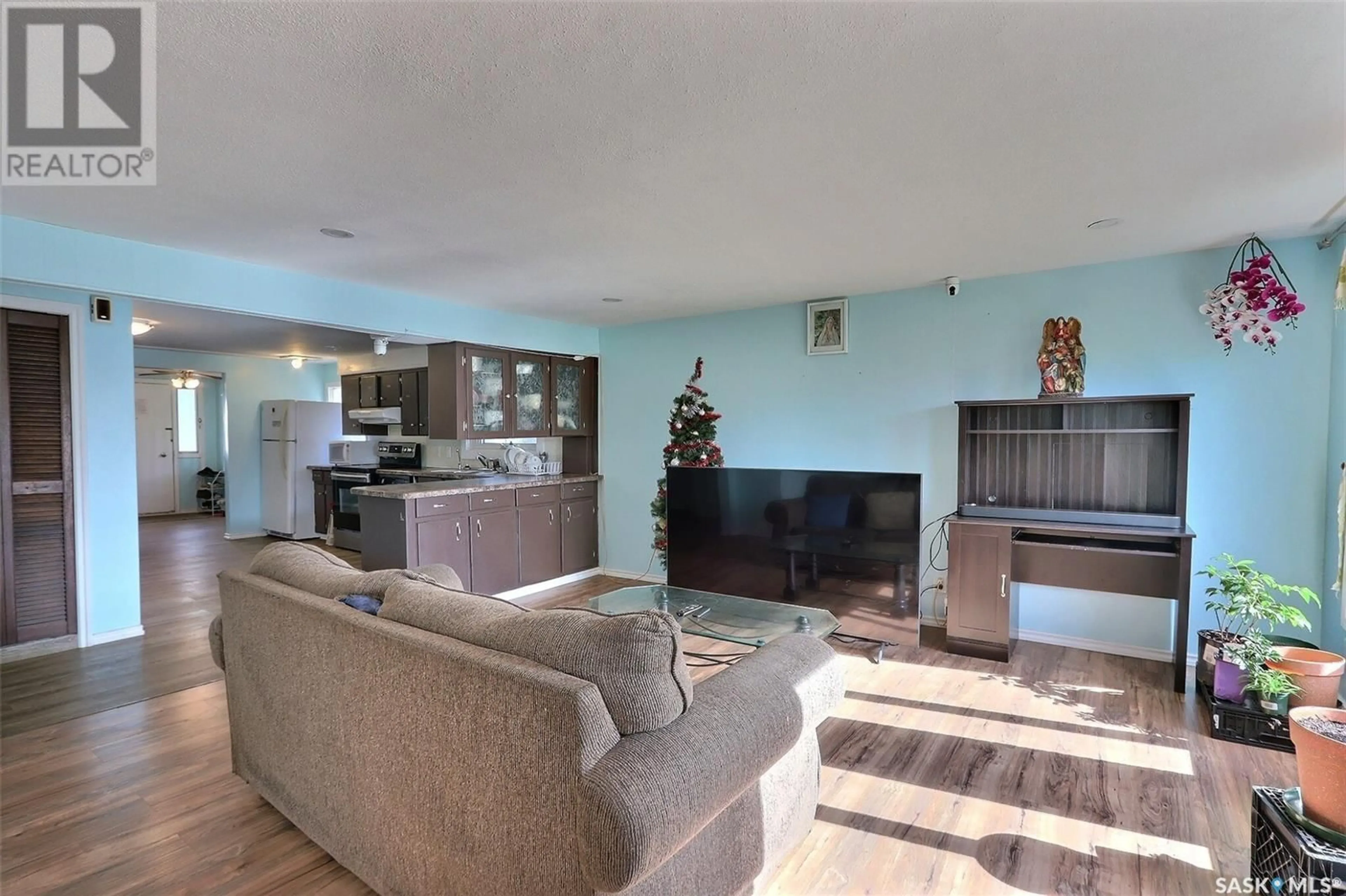 Living room, wood floors for 108 Main STREET, Shellbrook Saskatchewan S0J2E0