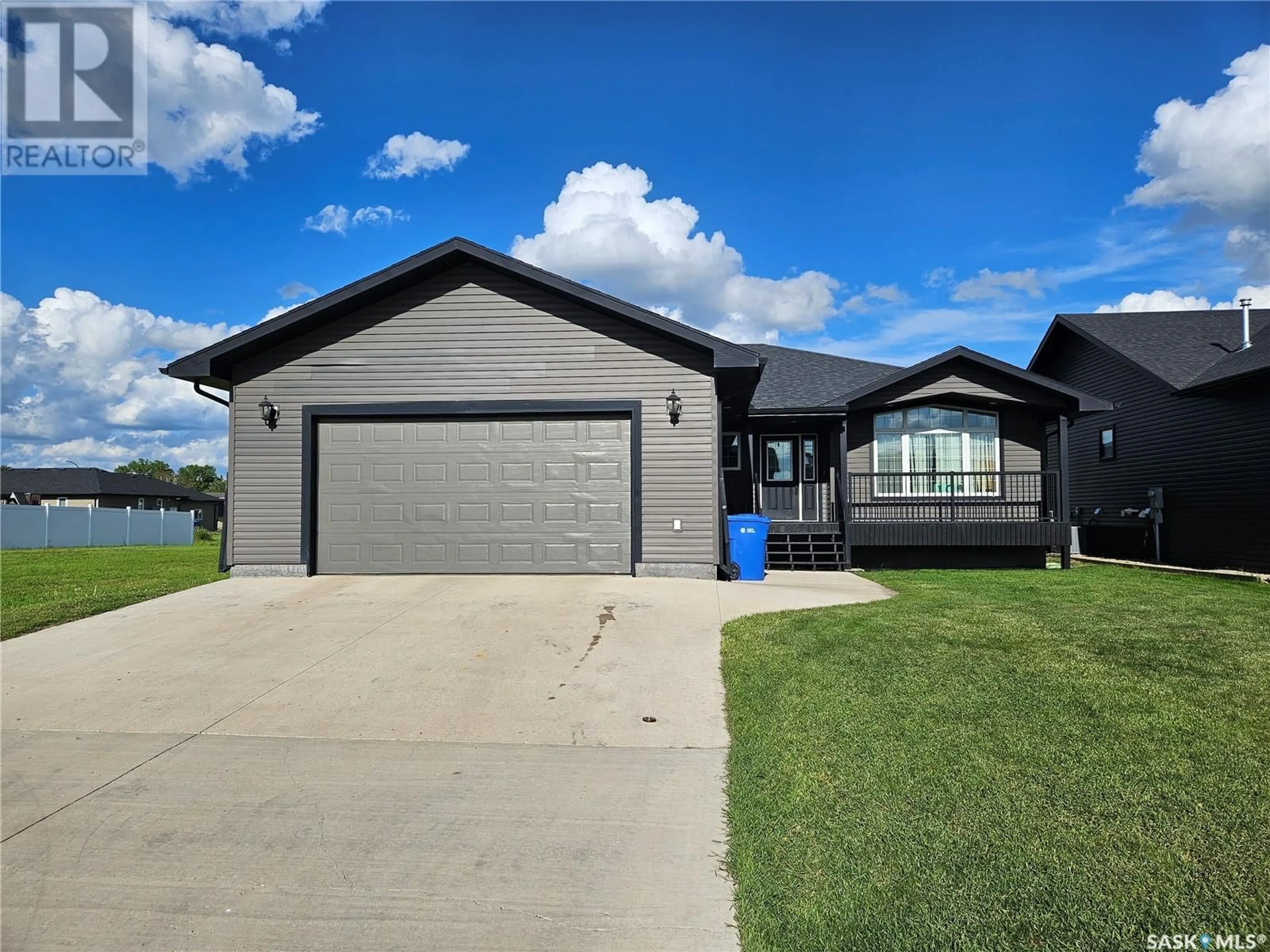 Frontside or backside of a home for 109 Hayward DRIVE, Carlyle Saskatchewan S0C0R0