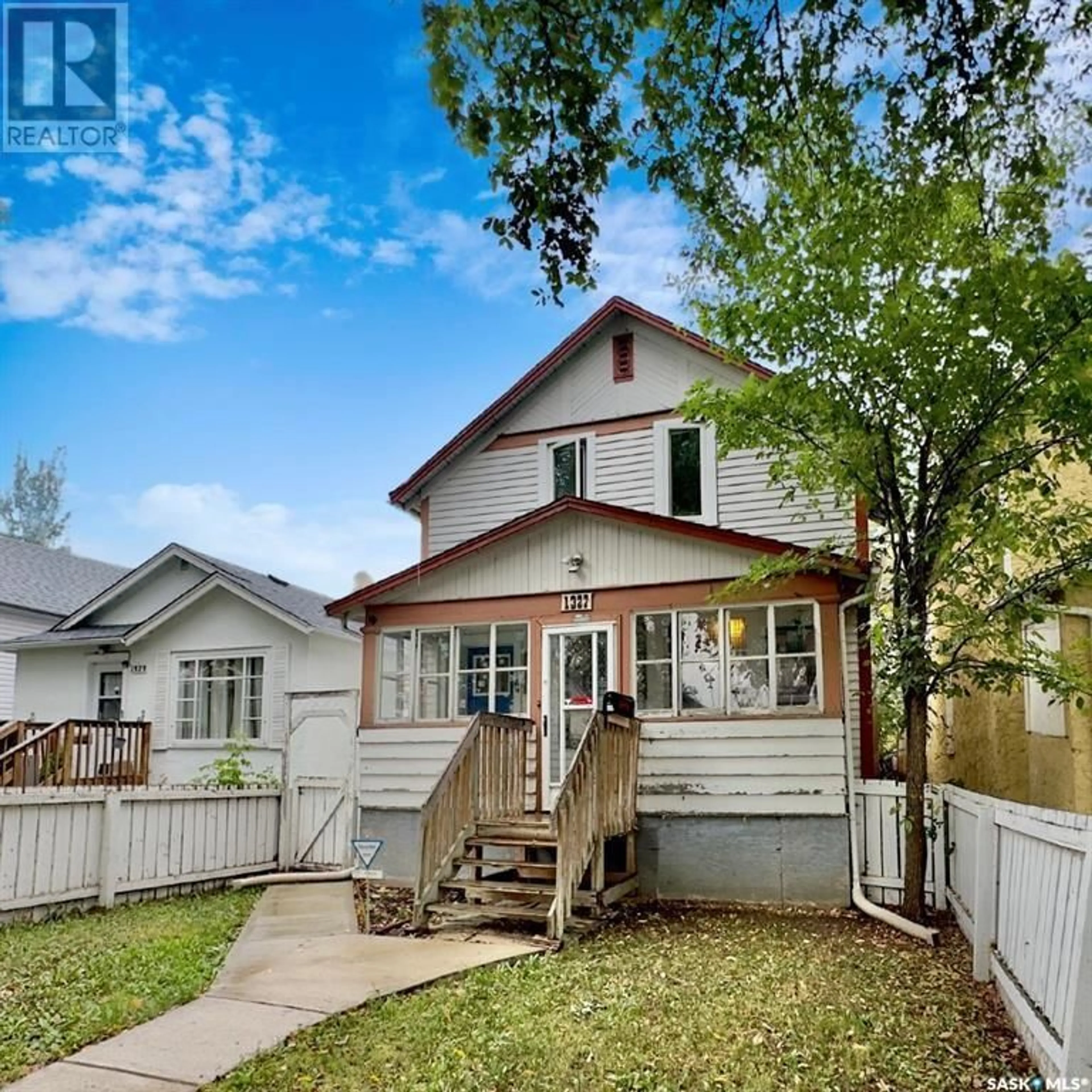 Frontside or backside of a home for 1327 Princess STREET, Regina Saskatchewan S4T3Y9