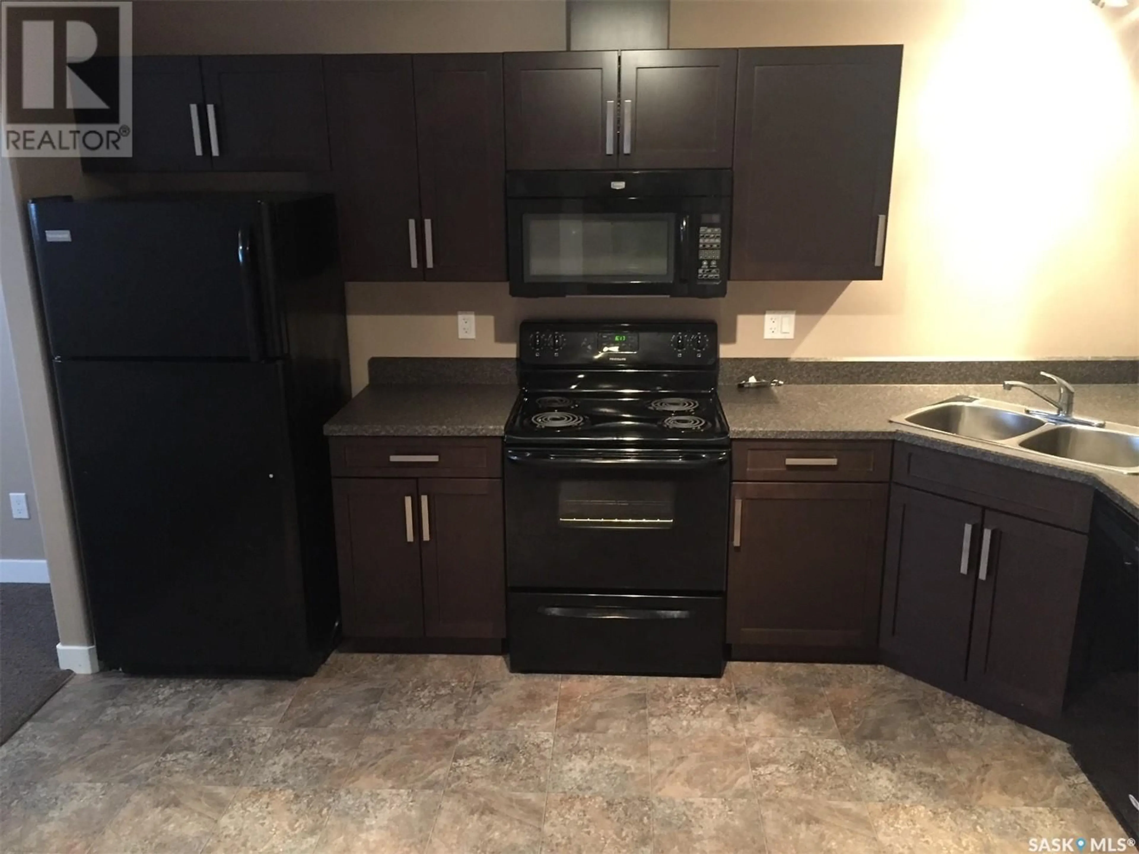 Standard kitchen for A & B 160 Toronto STREET N, Regina Saskatchewan S4R1L7