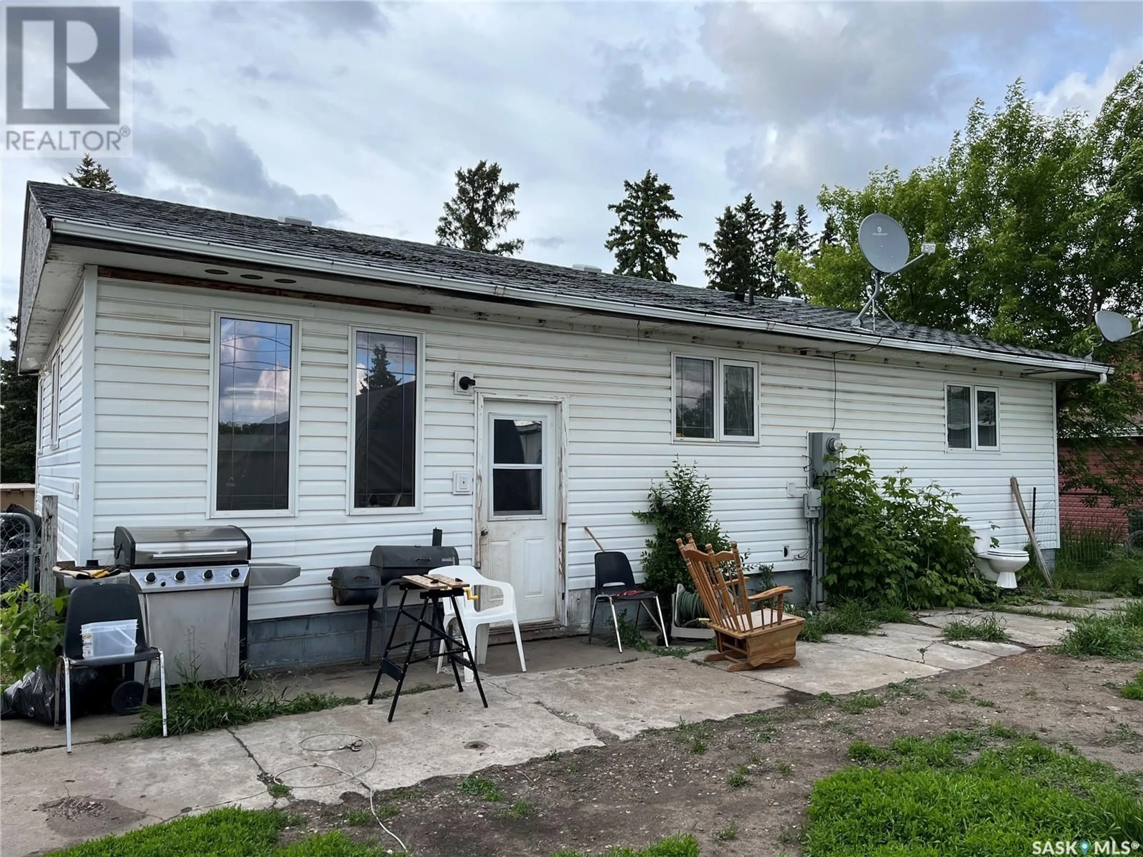 Frontside or backside of a home for 313 3rd AVENUE E, Shellbrook Saskatchewan S0T2E0