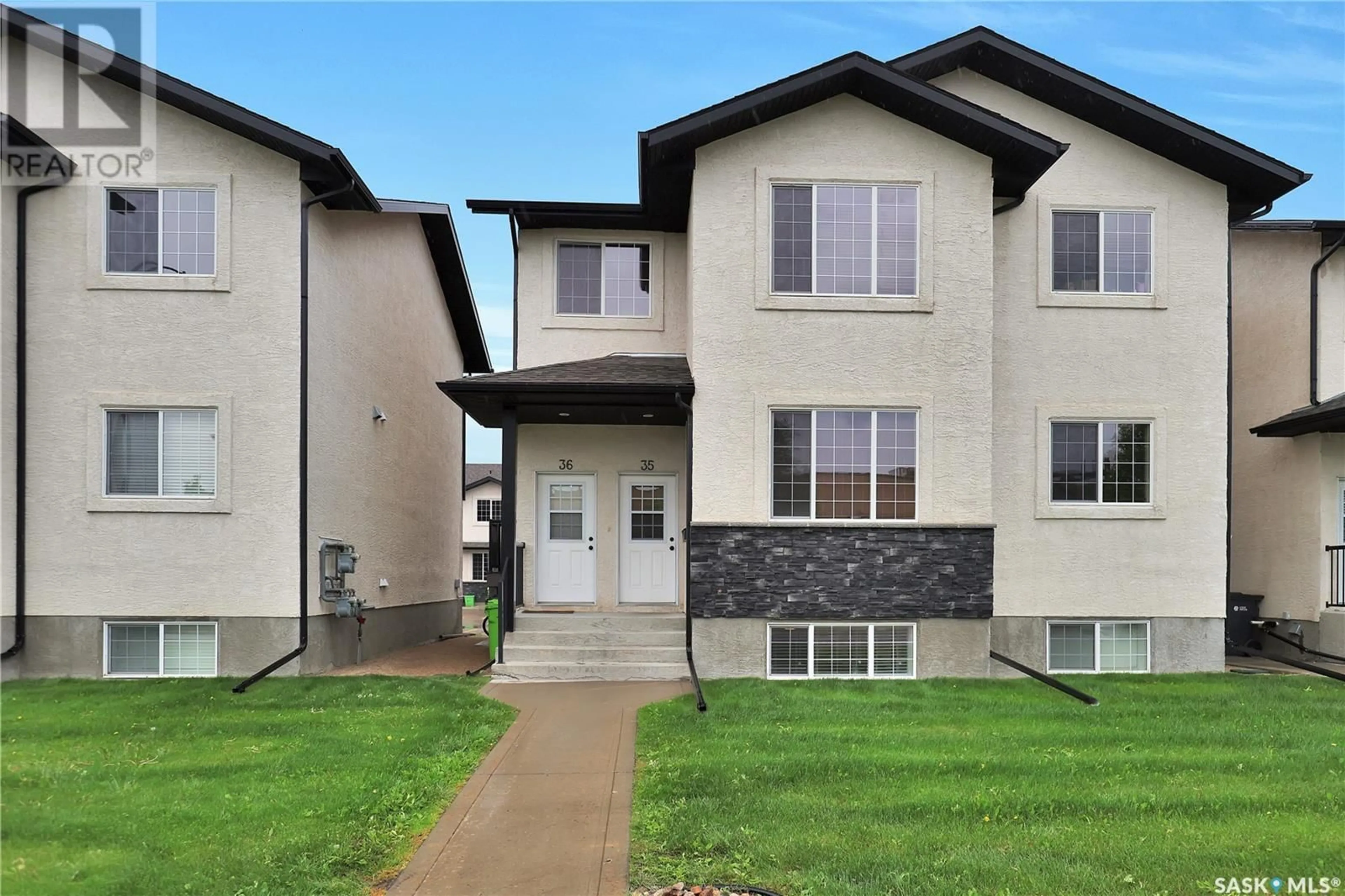 A pic from exterior of the house or condo for 36 4640 Harbour Landing DRIVE, Regina Saskatchewan S4W0B8